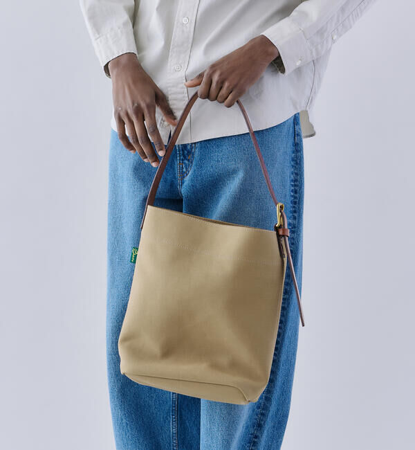 Brady「Brady | LEVEN MINI」|ショルダー・メッセンジャー|KHAKI