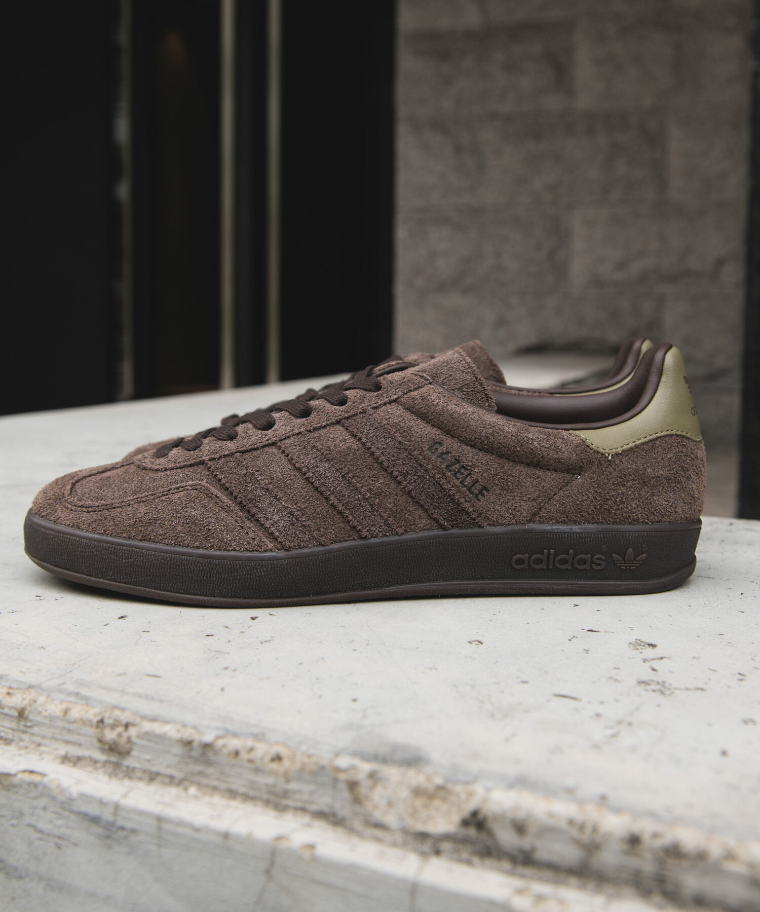 URBAN RESEARCH DOORS「adidas　Exclusive GAZELLE INDOOR」|スニーカー|