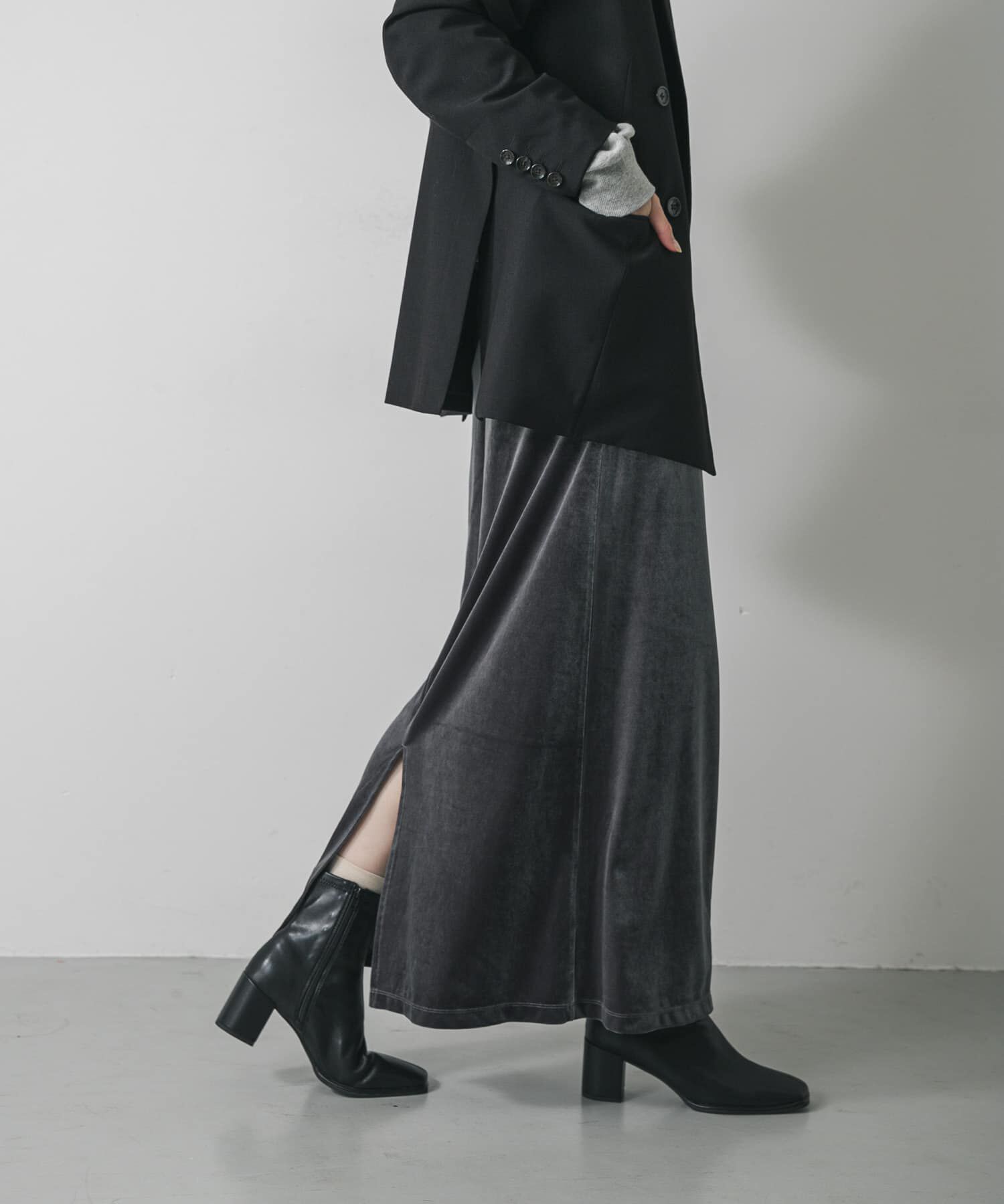 SENSE OF PLACE by URBAN RESEARCH「『TALLサイズ/WEB限定』ベロアナロースカート」|スカート|グレー