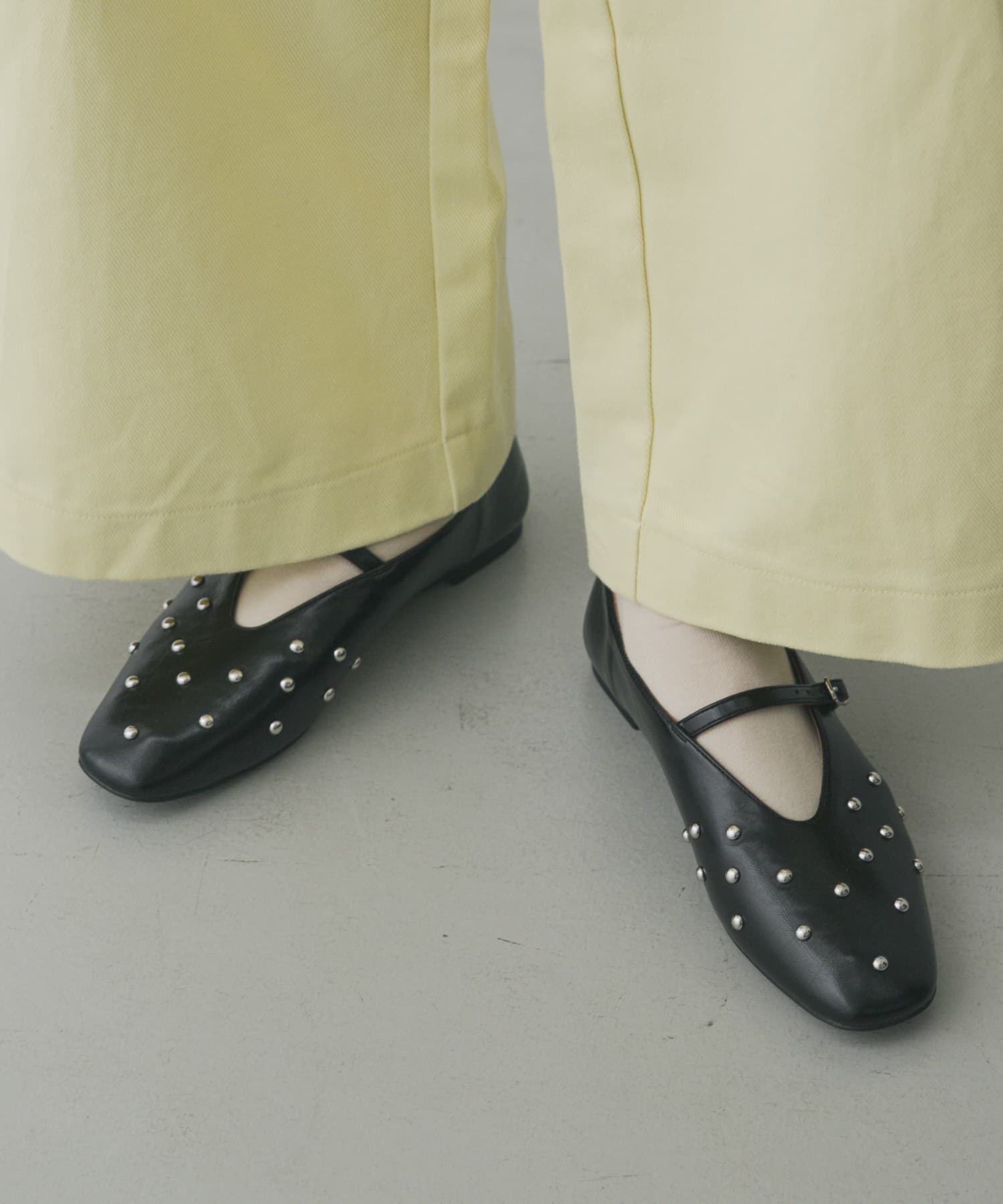 SENSE OF PLACE by URBAN RESEARCH「スタッズフラットシューズ」|パンプス|