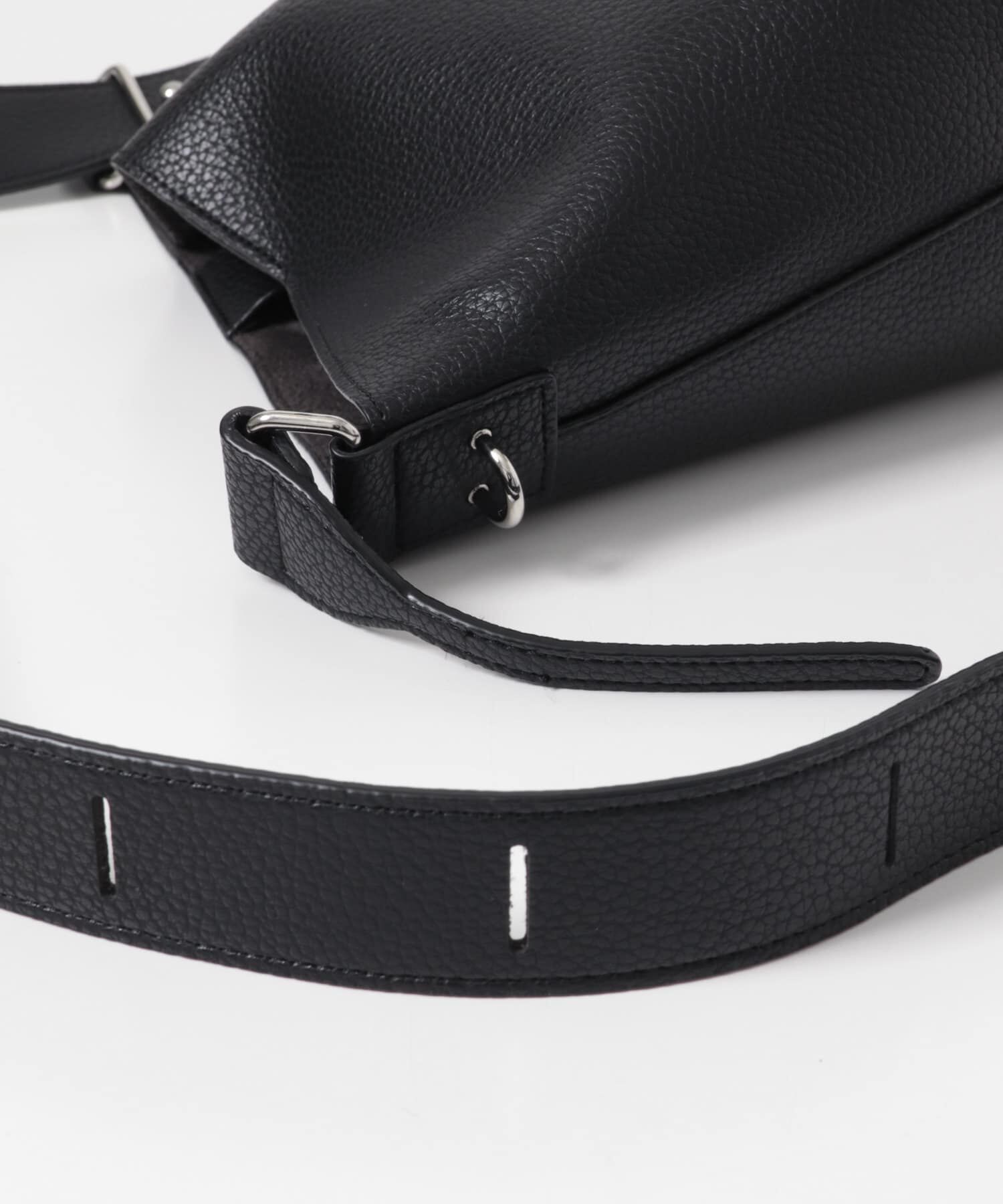 SENSE OF PLACE by URBAN RESEARCH「マルチショルダースクエアバッグ」|ショルダー・メッセンジャー|