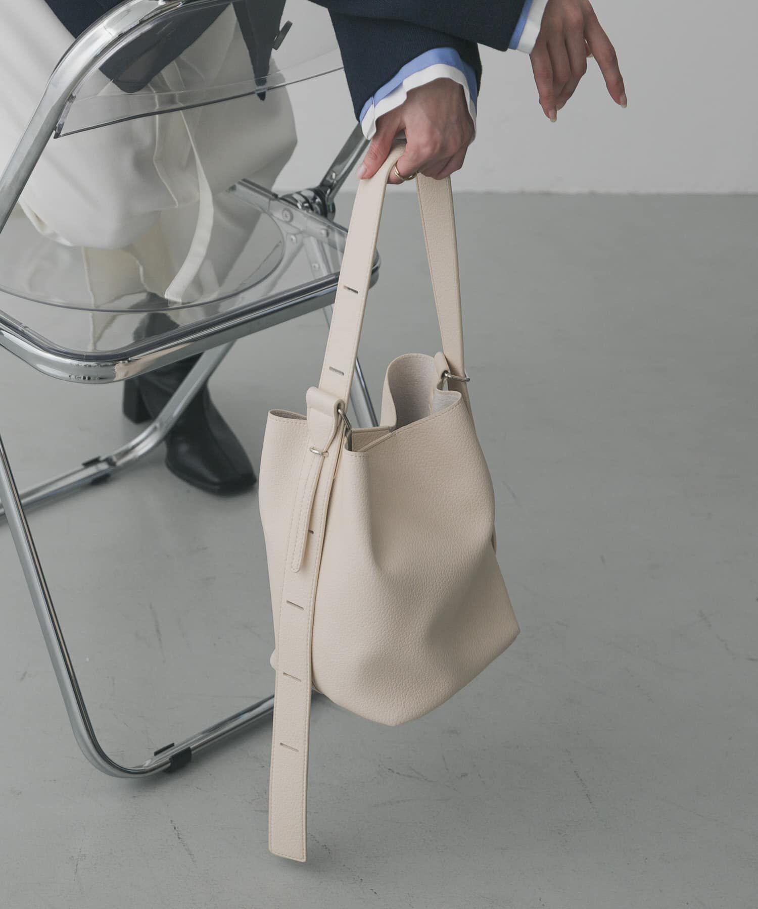 SENSE OF PLACE by URBAN RESEARCH「マルチショルダースクエアバッグ」|ショルダー・メッセンジャー|