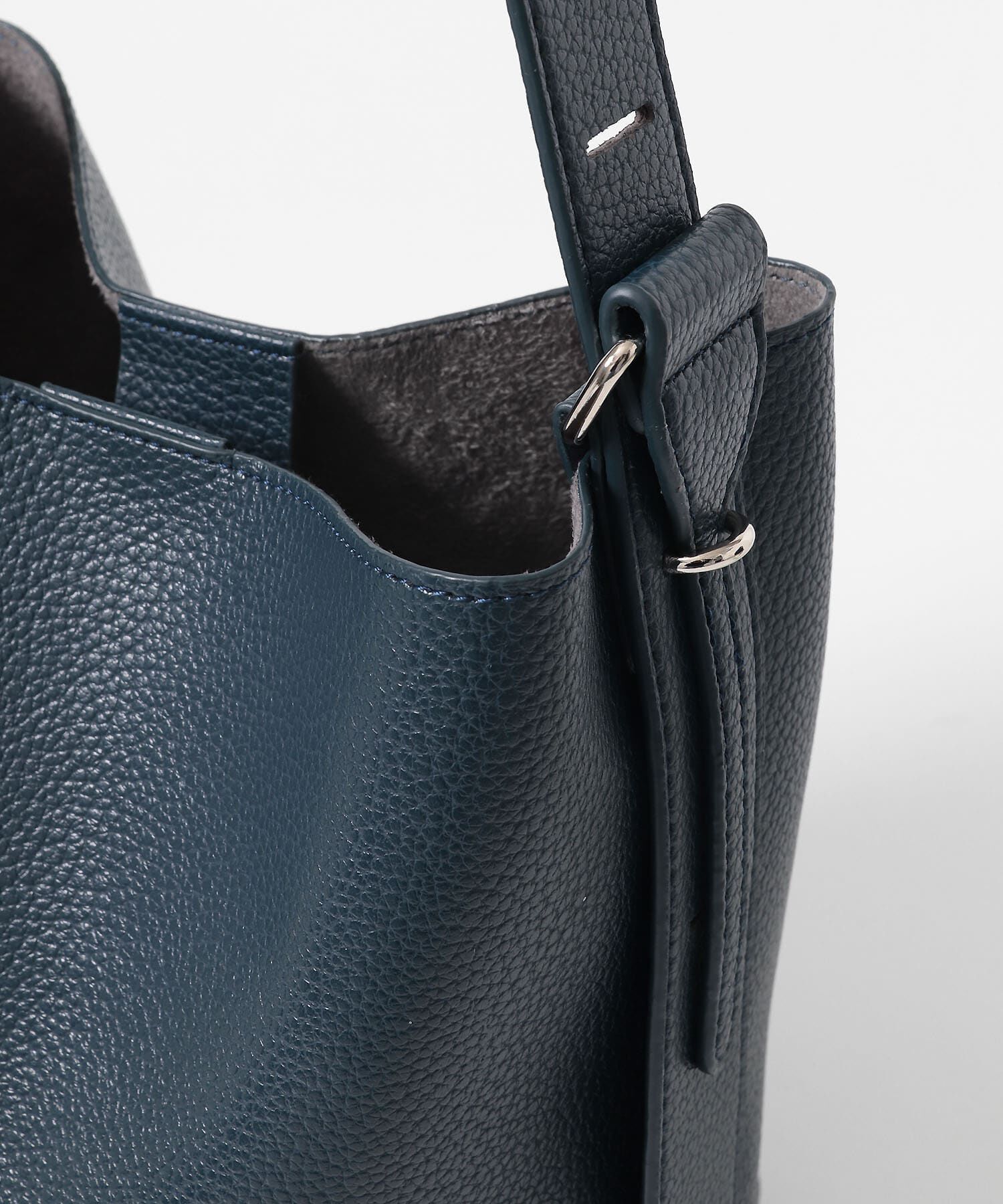 SENSE OF PLACE by URBAN RESEARCH「マルチショルダースクエアバッグ」|ショルダー・メッセンジャー|