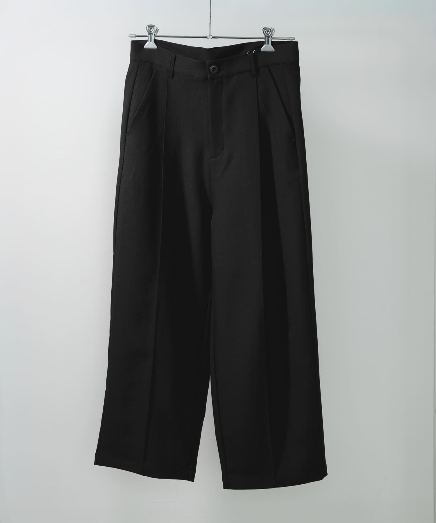 SENSE OF PLACE by URBAN RESEARCH「『撥水/防花粉』SKIN Proofタックワイドパンツ」|その他|ブラック