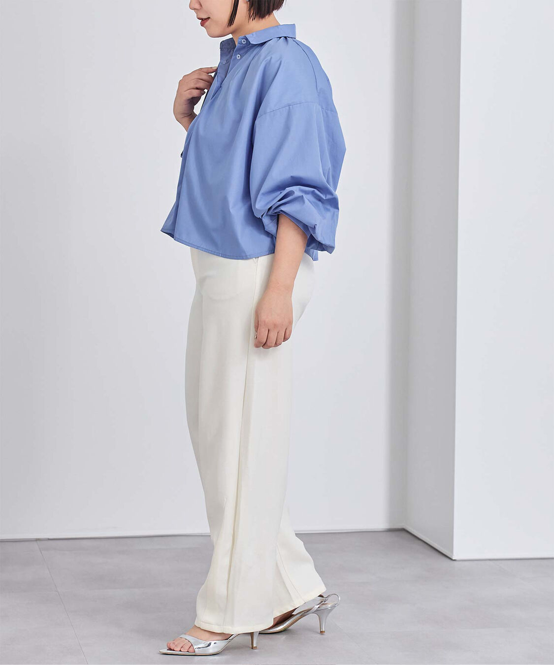 ur's「クロップドギャザーフォルムシャツ」|シャツ・ブラウス|