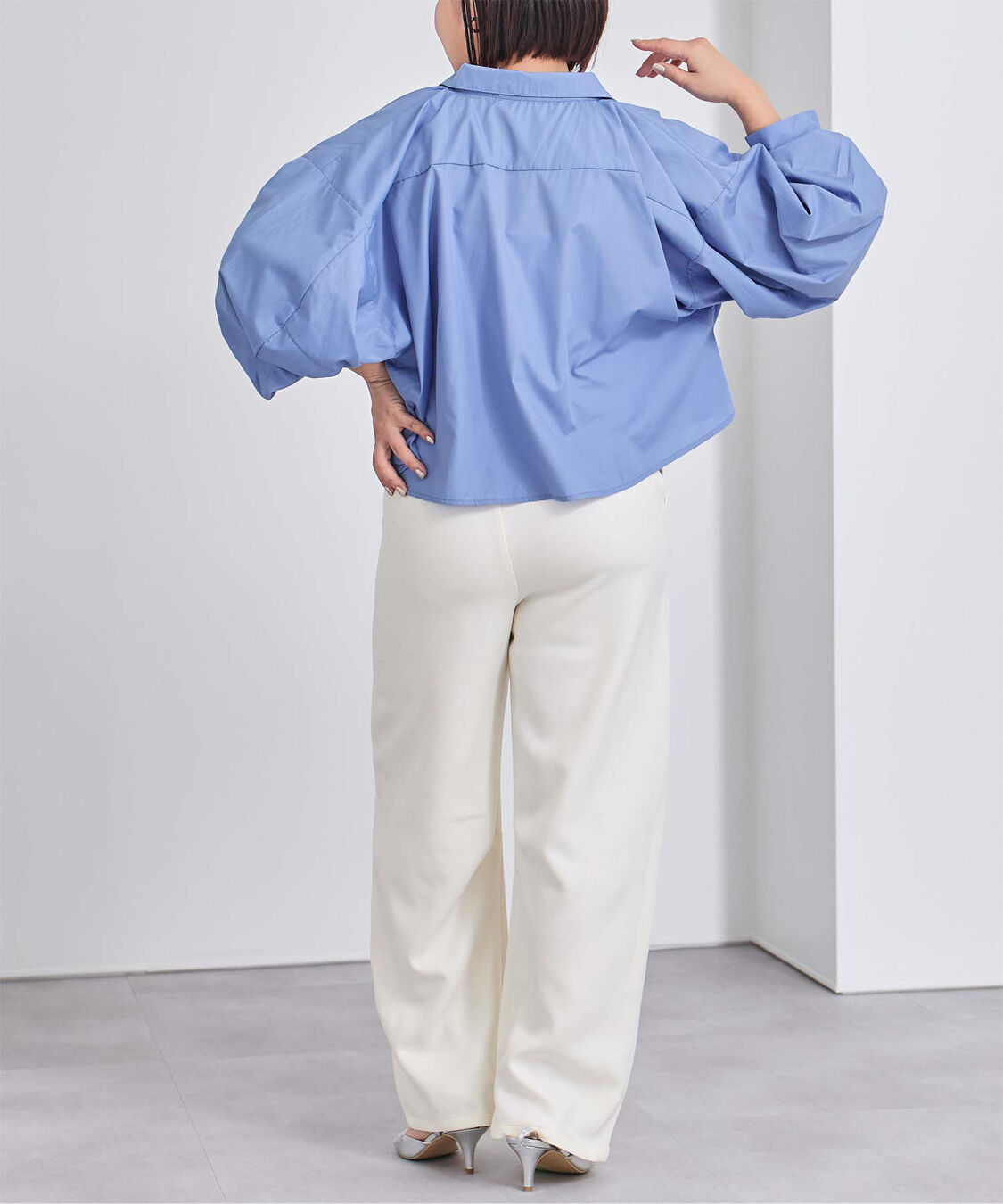 ur's「クロップドギャザーフォルムシャツ」|シャツ・ブラウス|