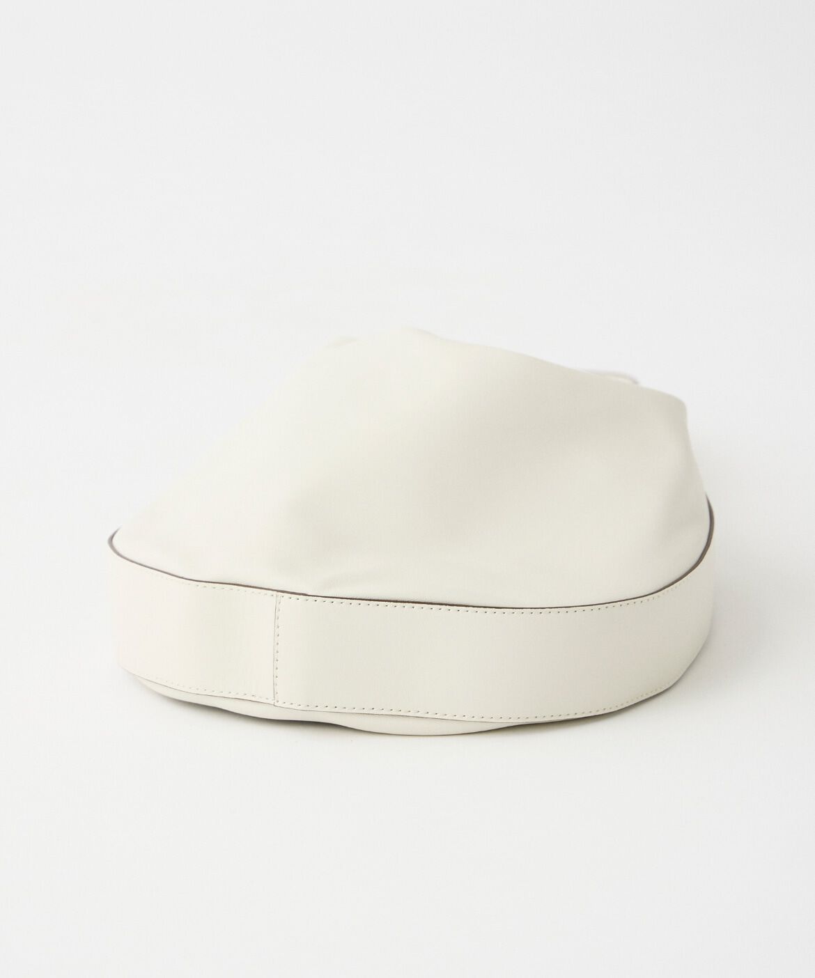 INED「《SUPERIOR CLOSET》ソフトレザーラウンドバッグ《LORISTELLA》」|ショルダー・メッセンジャー|