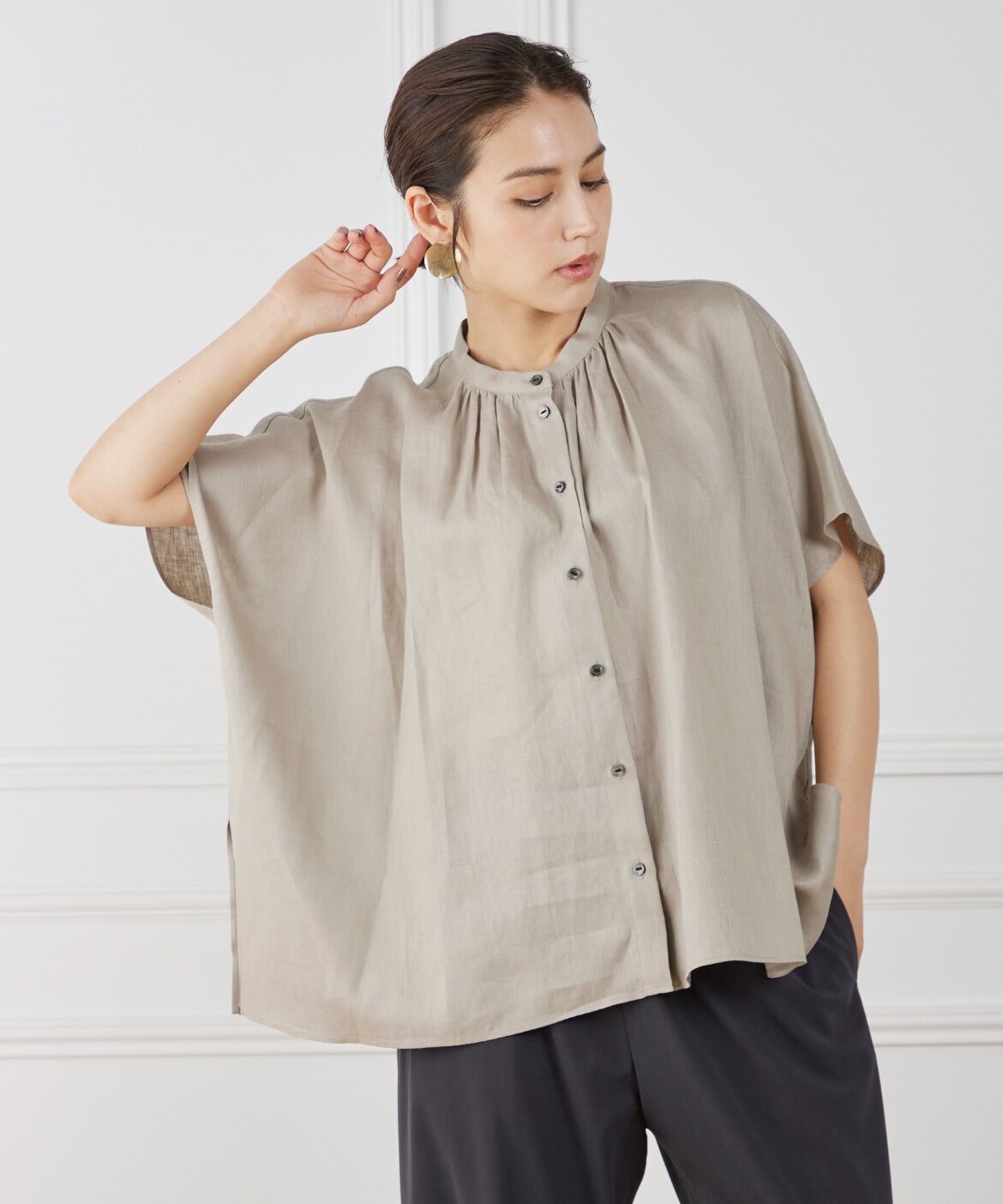 7-IDconcept.「《大きいサイズ》ポンチョ風バンドカラーブラウス」|シャツ・ブラウス|