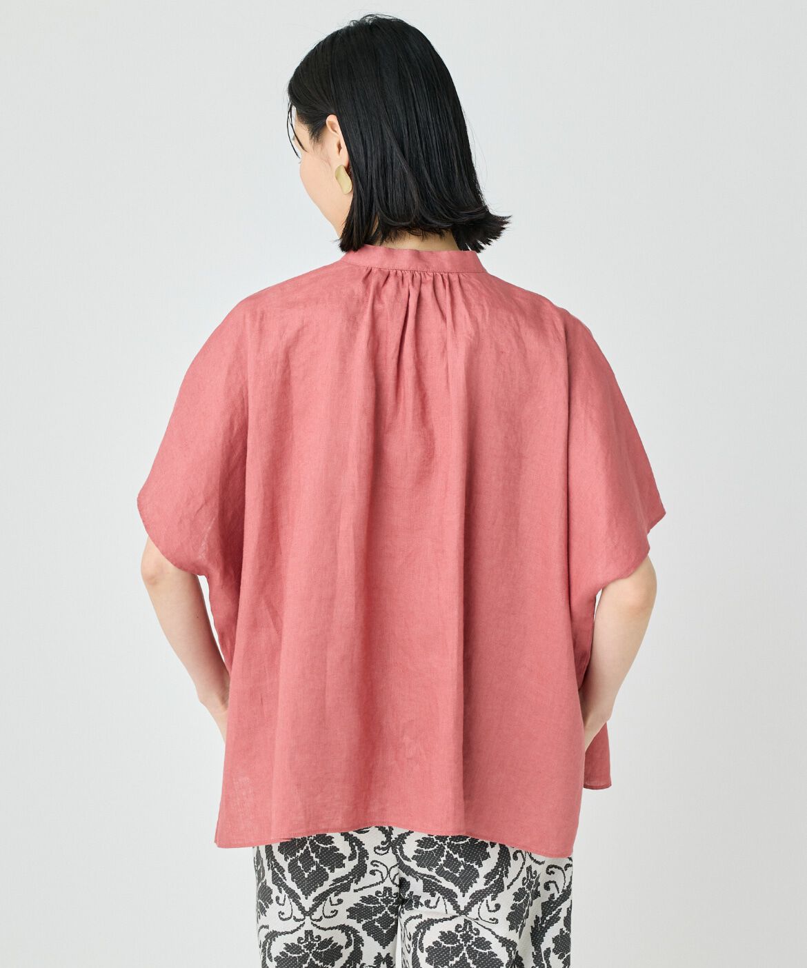 7-IDconcept.「《大きいサイズ》ポンチョ風バンドカラーブラウス」|シャツ・ブラウス|