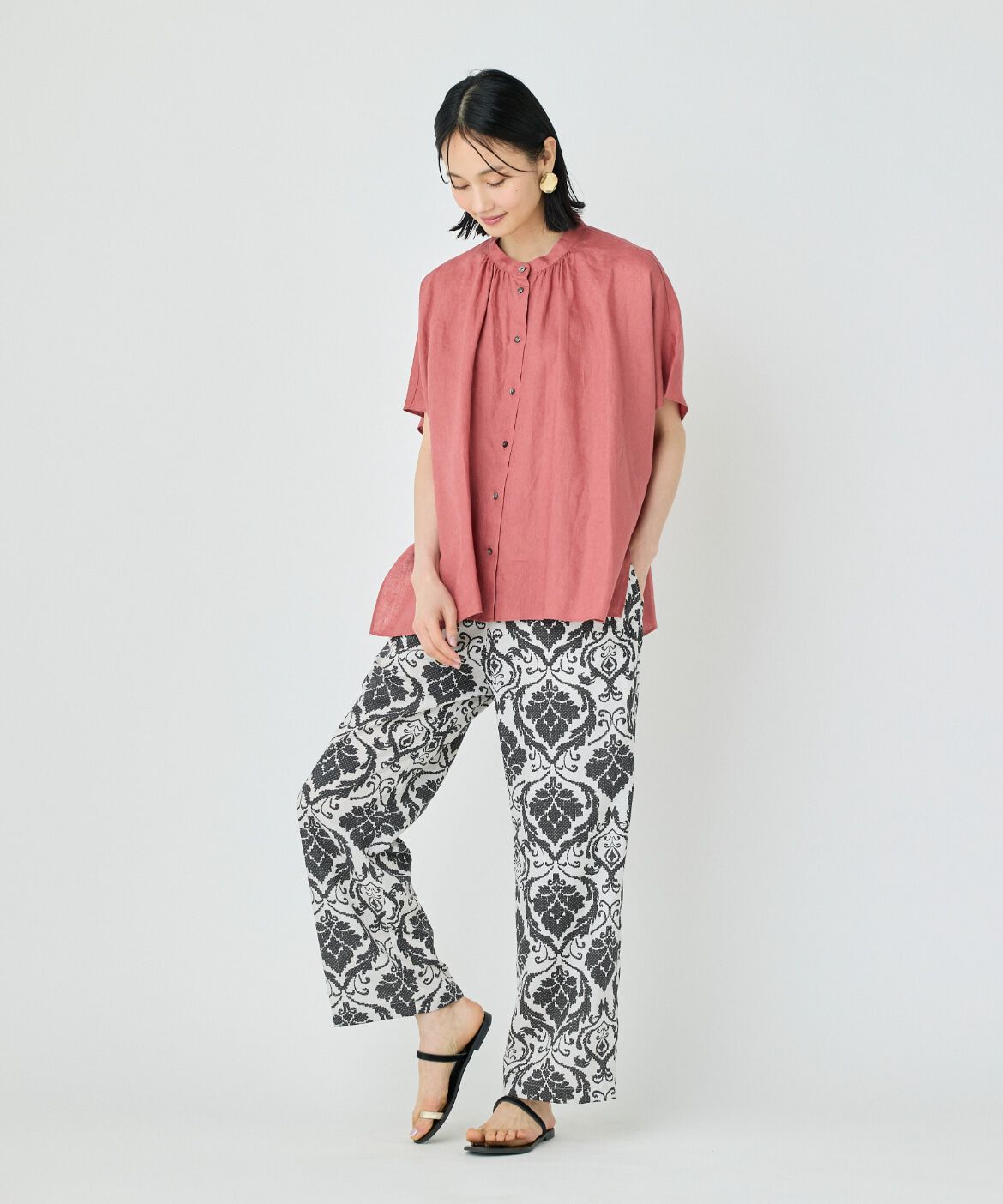 7-IDconcept.「《大きいサイズ》ポンチョ風バンドカラーブラウス」|シャツ・ブラウス|