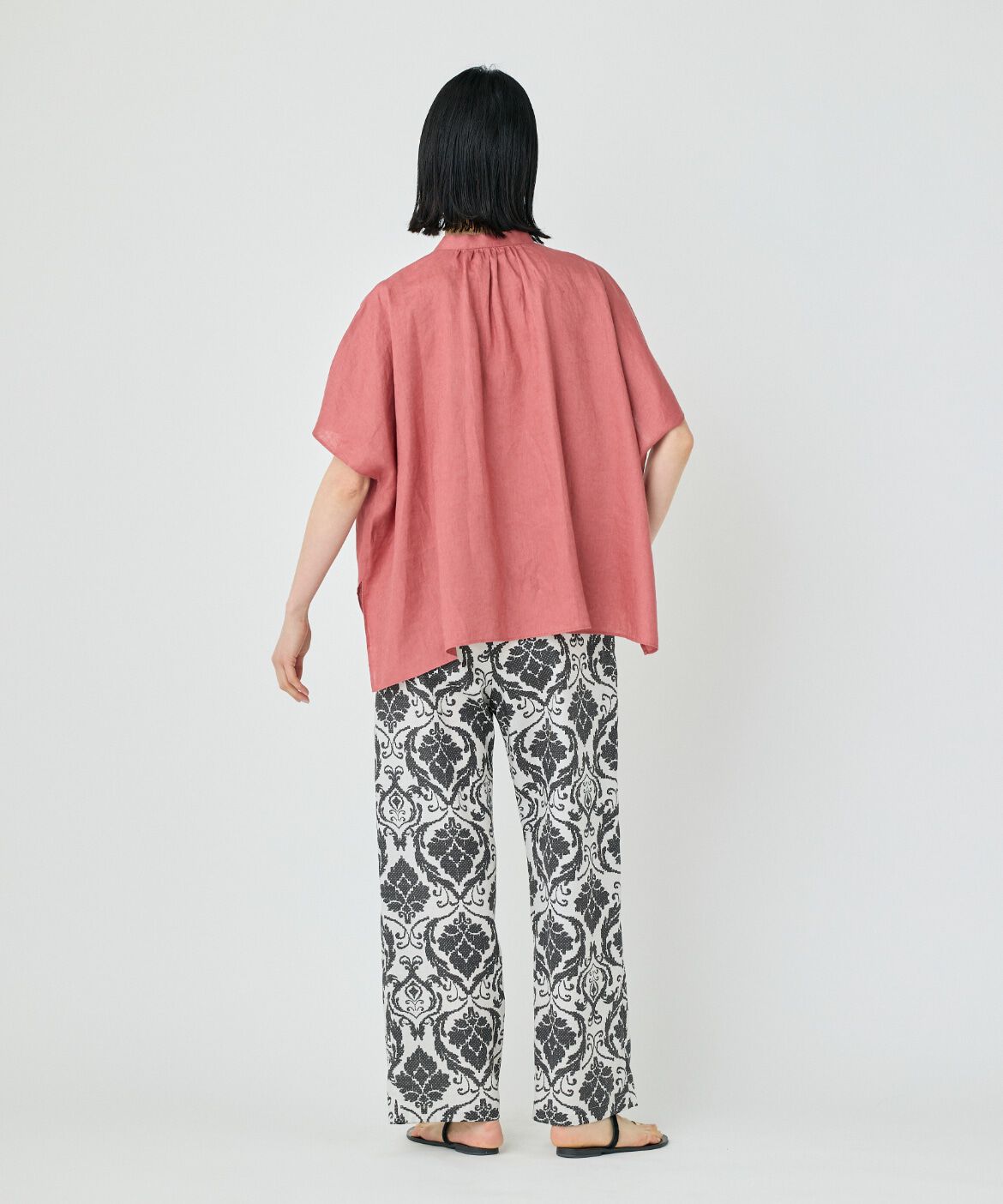 7-IDconcept.「《大きいサイズ》ポンチョ風バンドカラーブラウス」|シャツ・ブラウス|