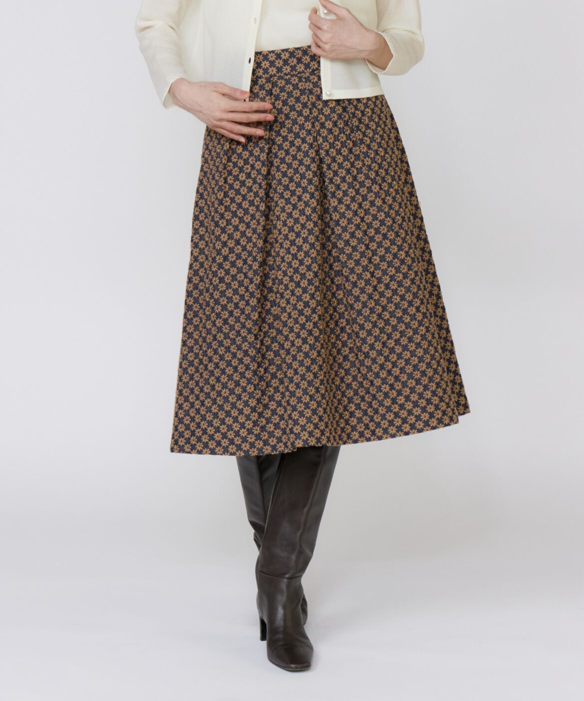 Maglie le cassetto「《大きいサイズ》フラワー刺繍デニムスカート《M Maglie le cassetto》」|スカート|