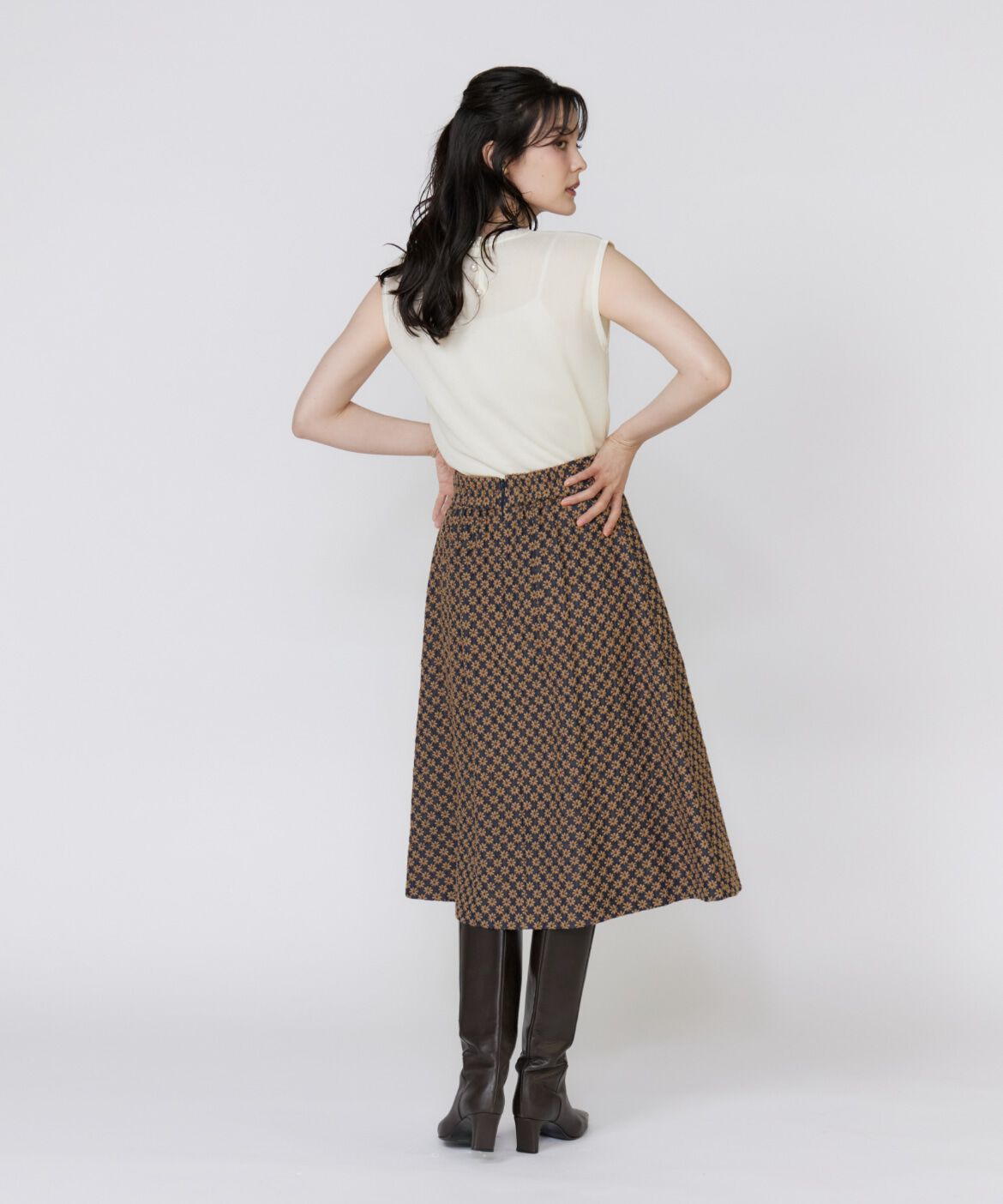 Maglie le cassetto「《大きいサイズ》フラワー刺繍デニムスカート《M Maglie le cassetto》」|スカート|