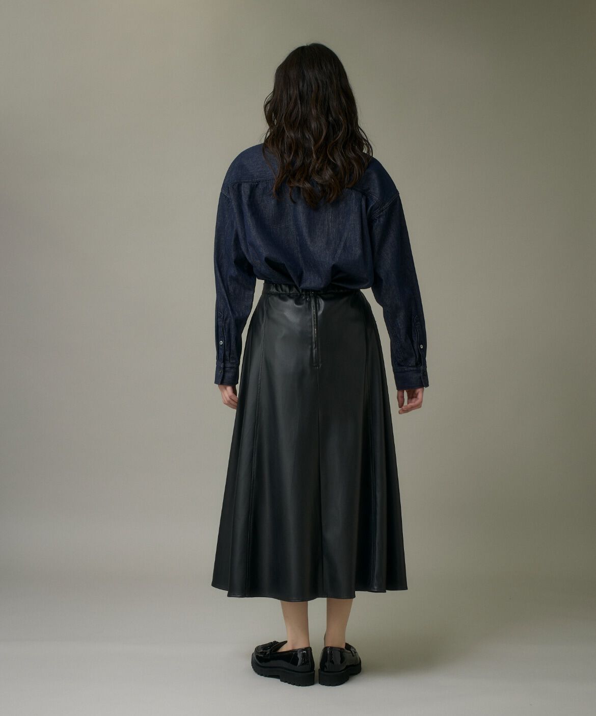 DAY by DAY it&rsquo;s international「ソフトフェイクレザーフレアースカート」|スカート|