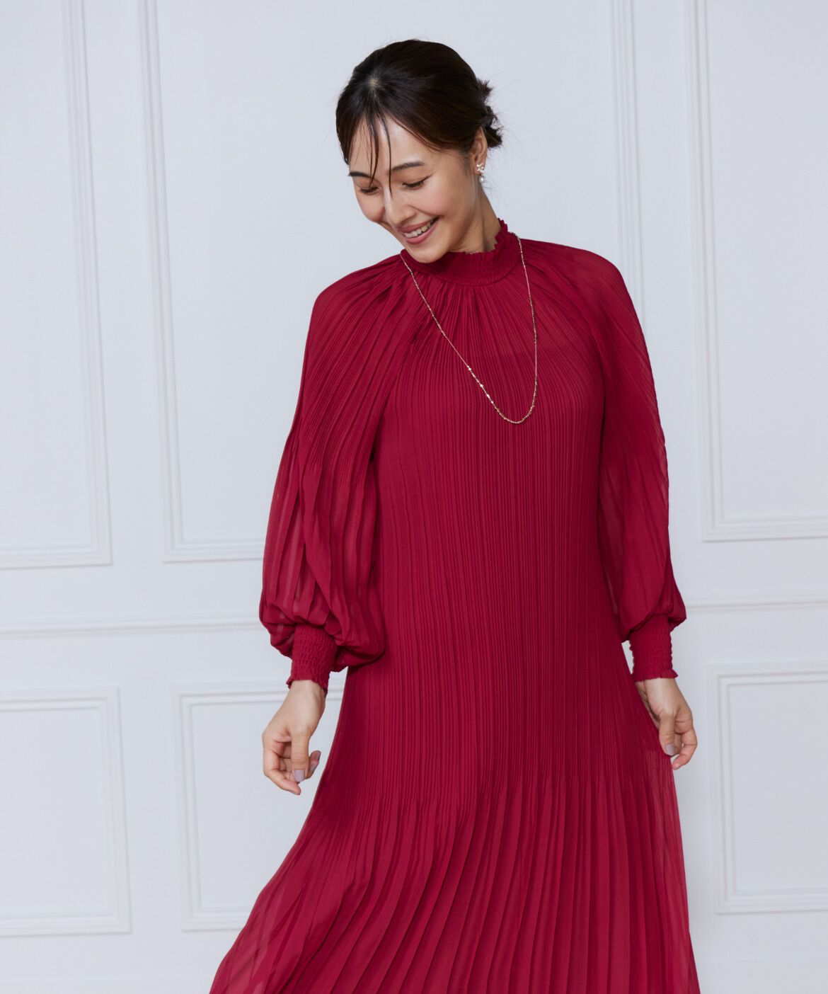 ef-de Black「総プリーツシャーリングワンピース」|ワンピース|レッド