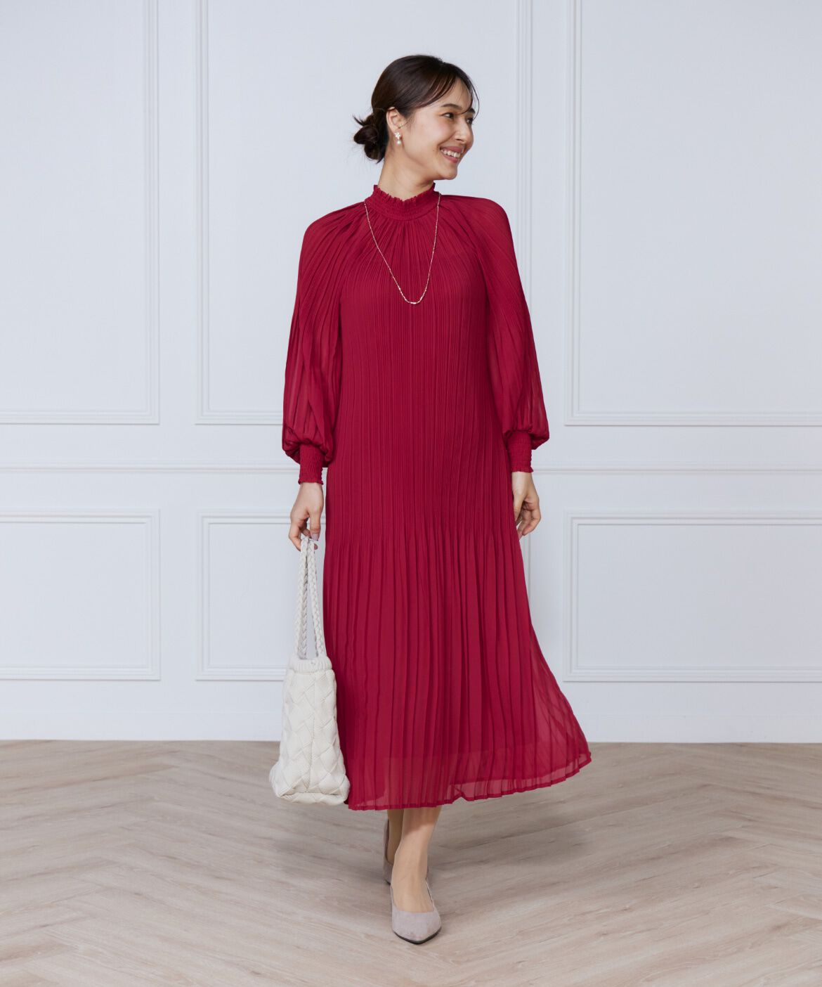 ef-de Black「総プリーツシャーリングワンピース」|ワンピース|