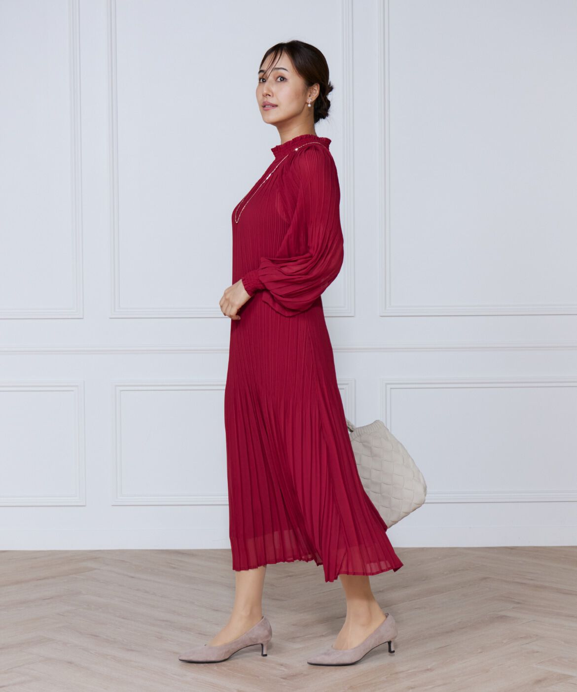 ef-de Black「総プリーツシャーリングワンピース」|ワンピース|