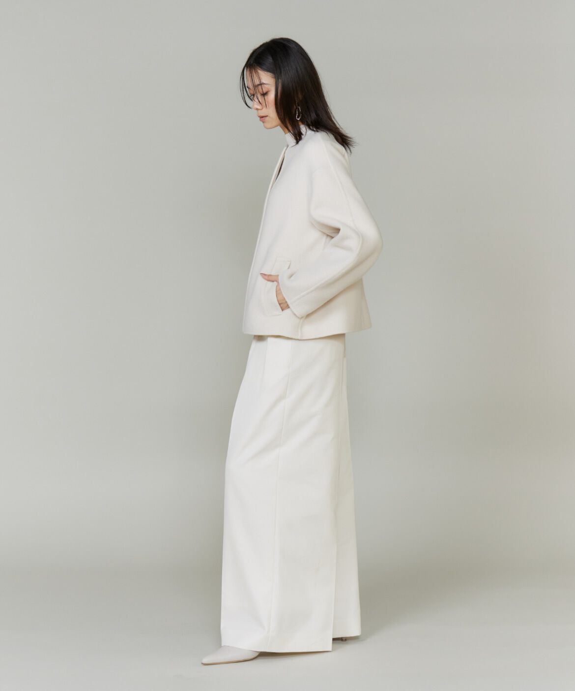 INED「《大きいサイズ》ノーカラーショートコート」|ピーコート|