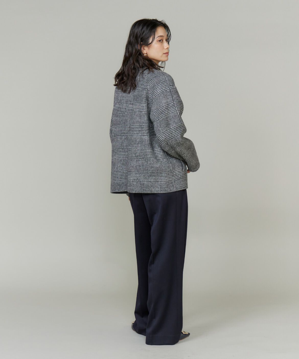 INED「《大きいサイズ》ノーカラーショートコート」|ピーコート|