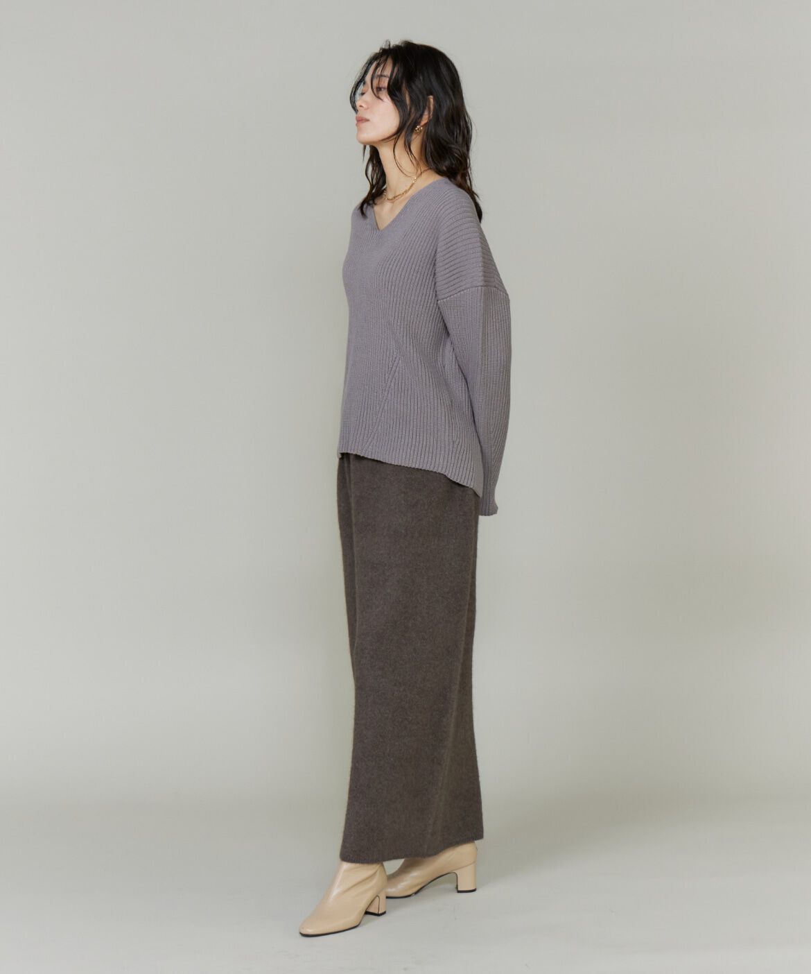 INED「《大きいサイズ》Vネックプルオーバーニット」|ニット・セーター|