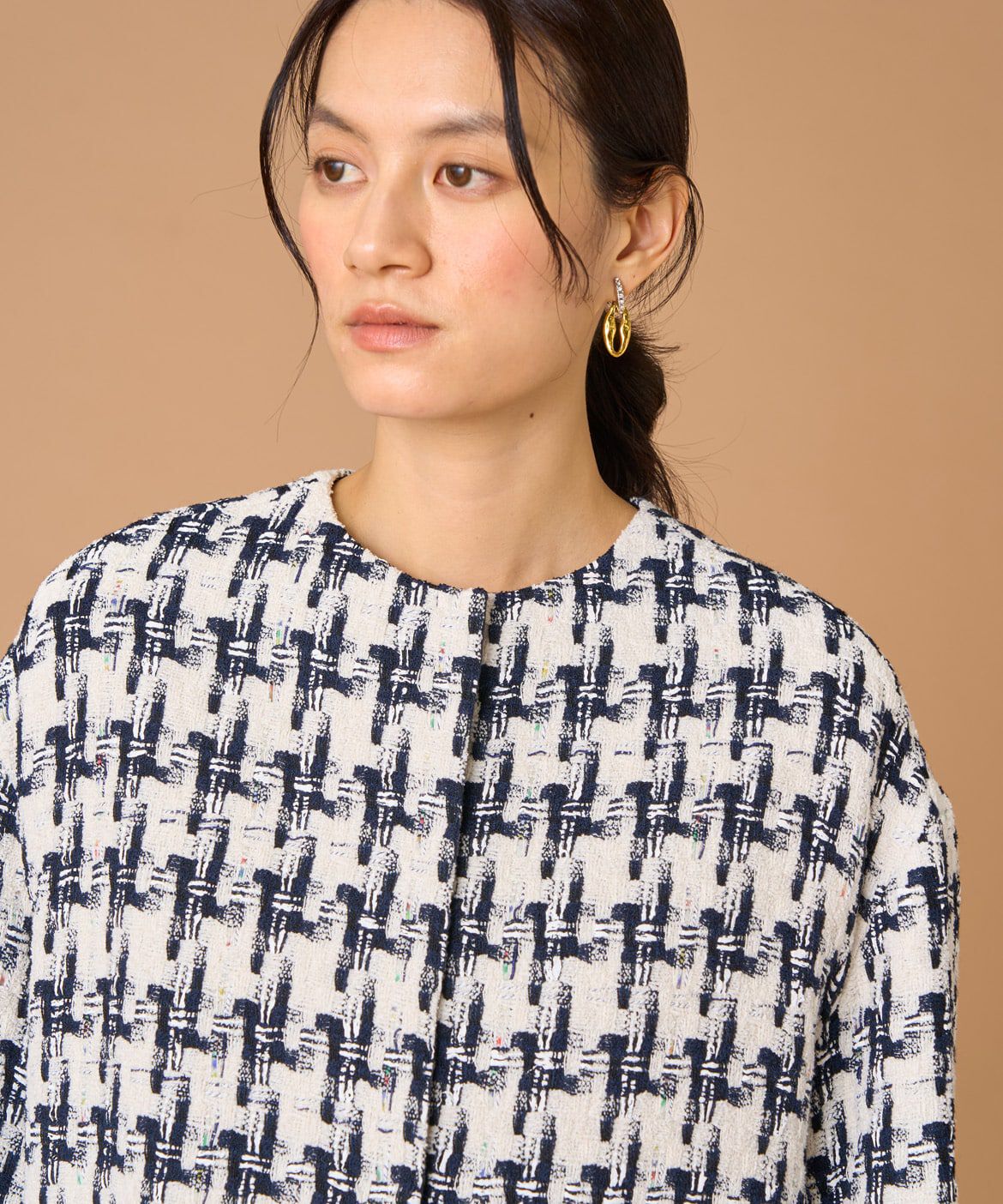 INED「千鳥柄ツイードジャケット《LINTON》」|ノーカラージャケット|