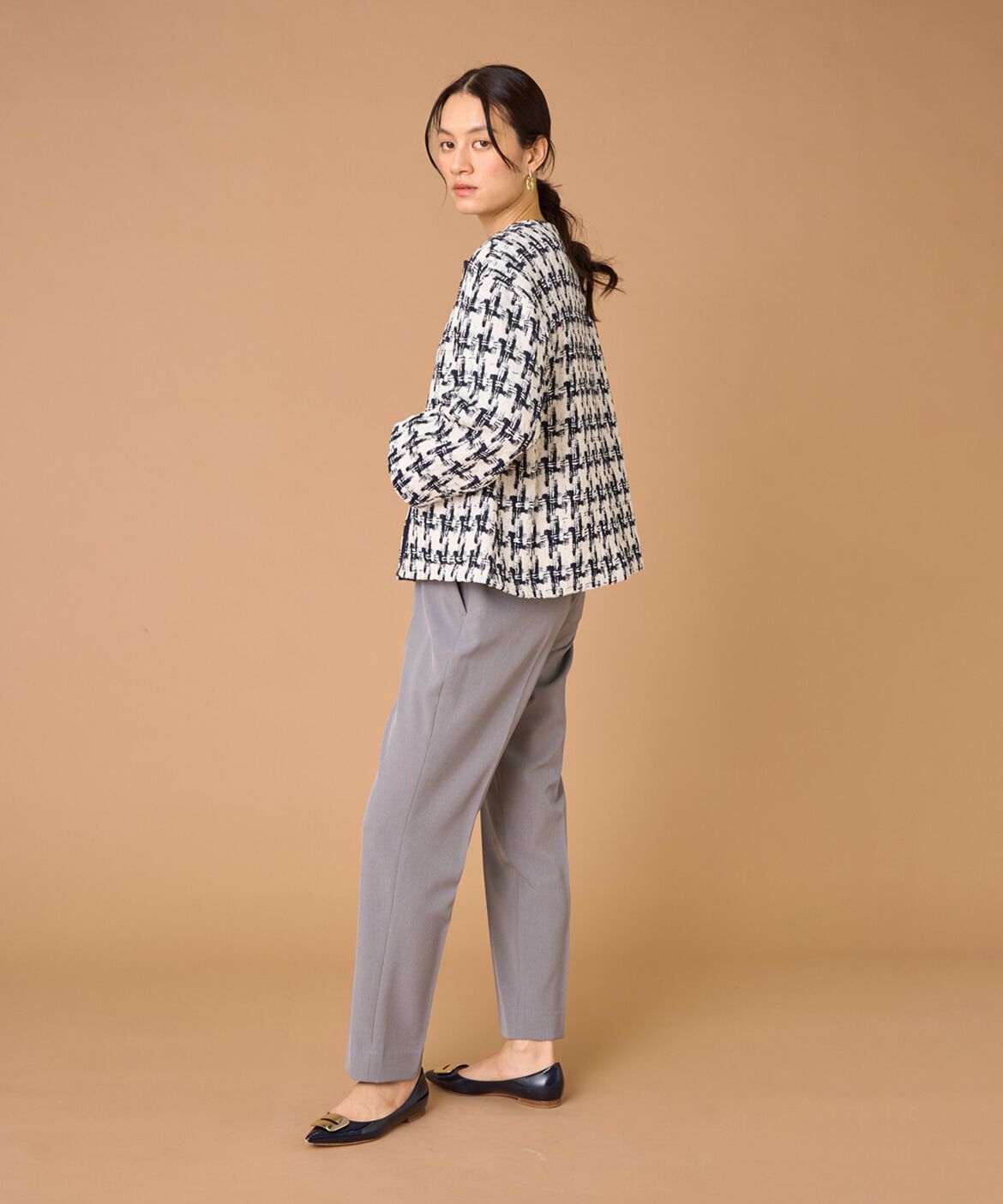 INED「千鳥柄ツイードジャケット《LINTON》」|ノーカラージャケット|