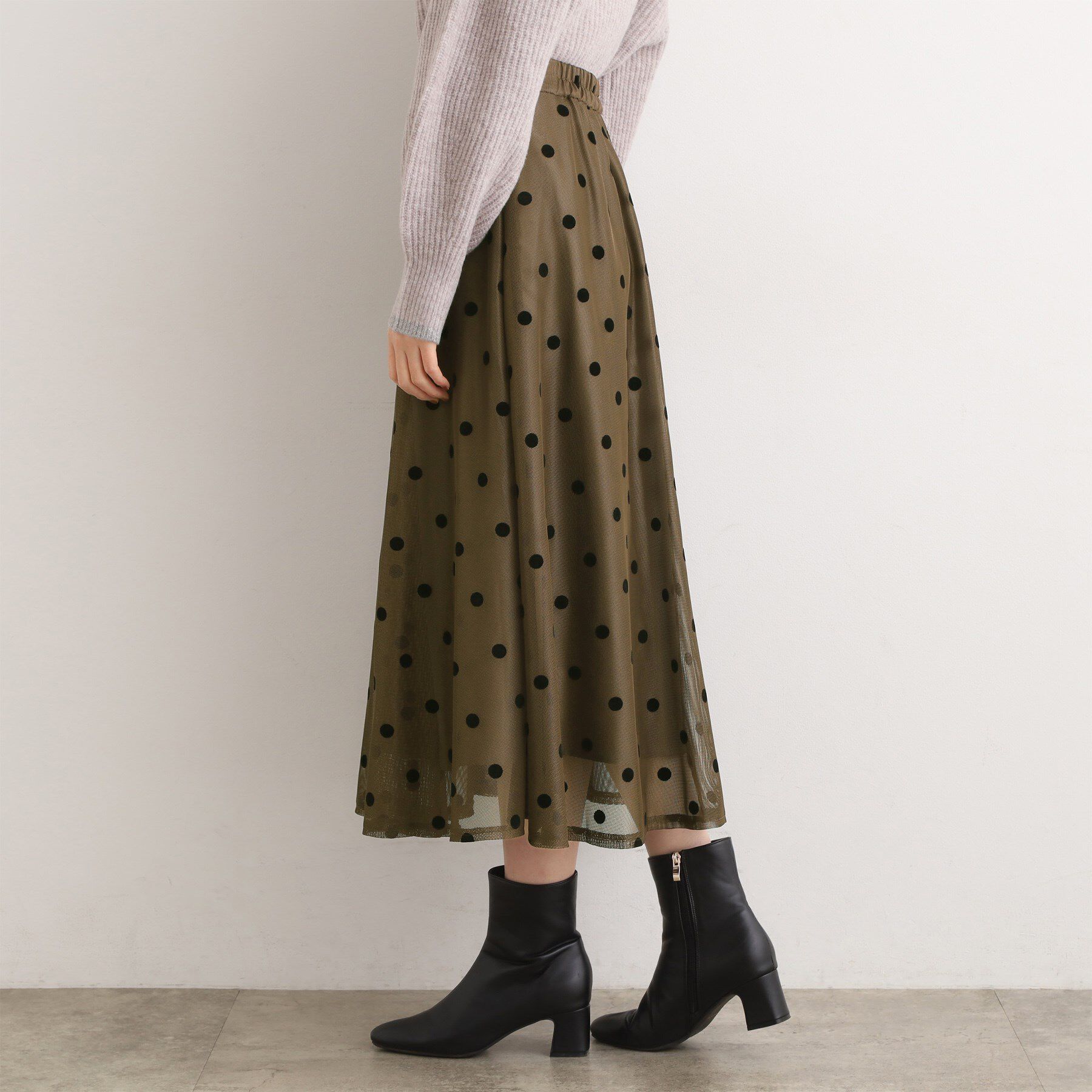 grove「甘さを抑えて、品よく華やぐ　メッシュフロッキードットスカート」|スカート|