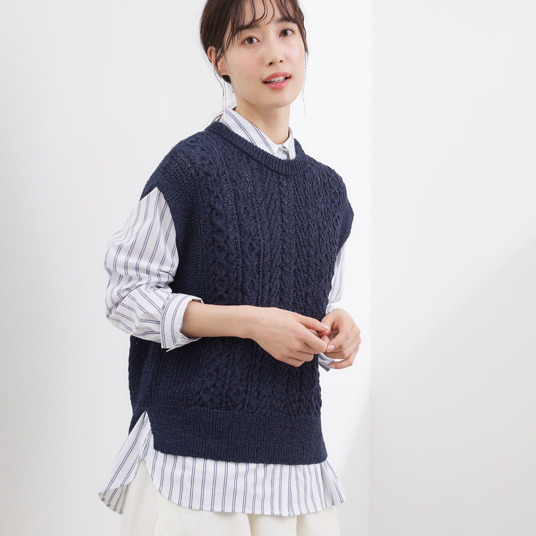 grove「リリヤーンケーブル ニットベスト」|ニット・セーター|ネイビー(094)
