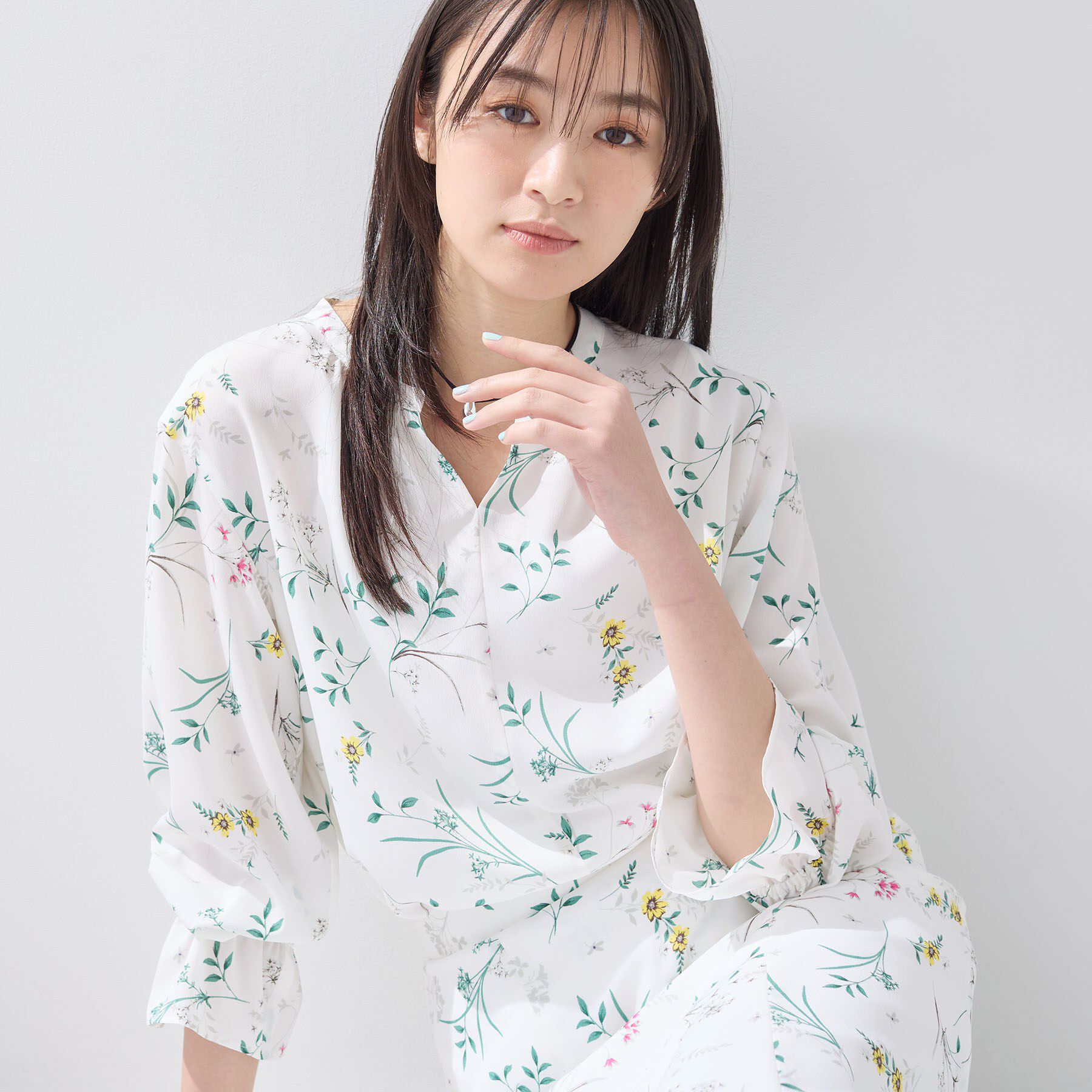 INDIVI「【SETUP可能】モダンフラワー柄キャンディスリーブブラウス」|シャツ・ブラウス|ホワイト(102)