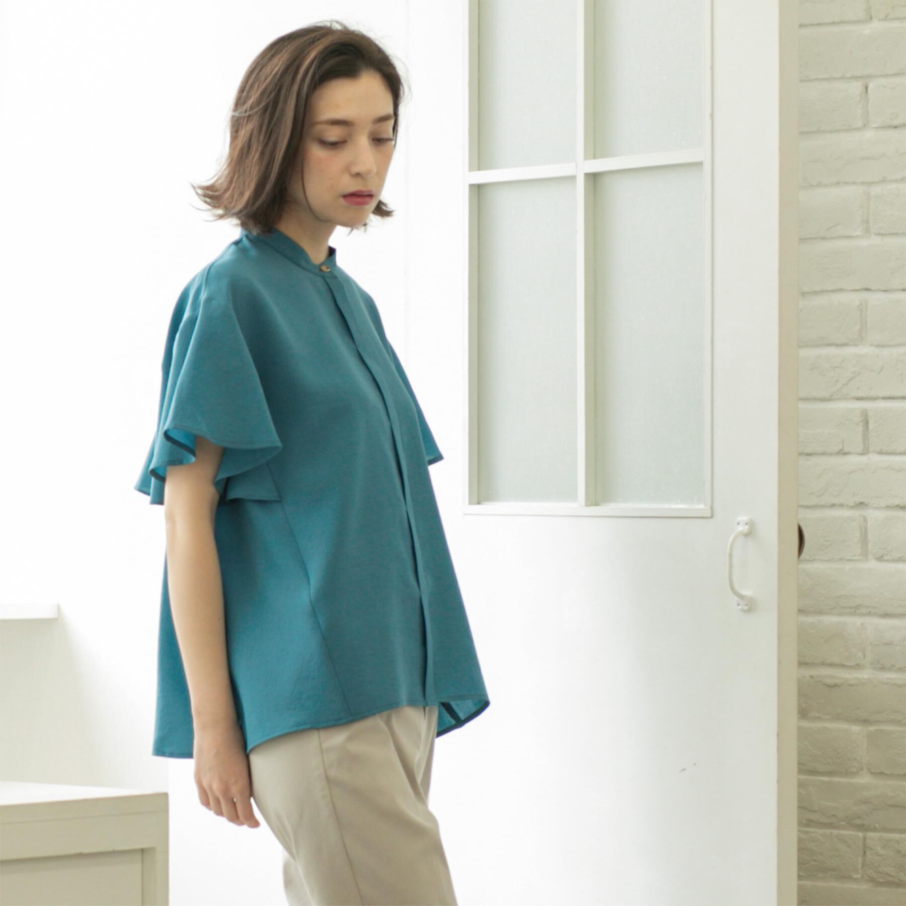 OPAQUE.CLIP「バックフリルバンドカラーブラウス【洗濯機洗い可/吸水速乾/接触冷感】」|シャツ・ブラウス|