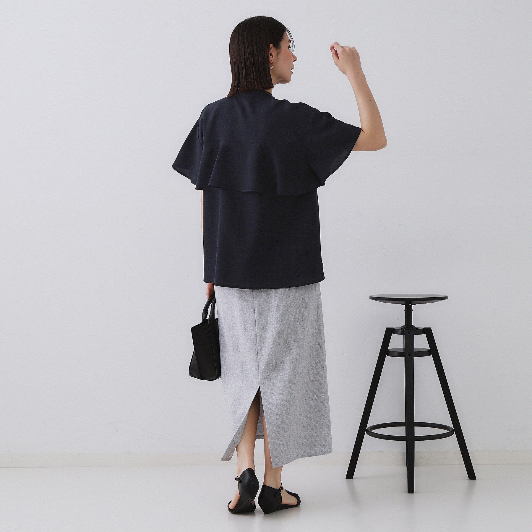 OPAQUE.CLIP「バックフリルバンドカラーブラウス【洗濯機洗い可/吸水速乾/接触冷感】」|シャツ・ブラウス|