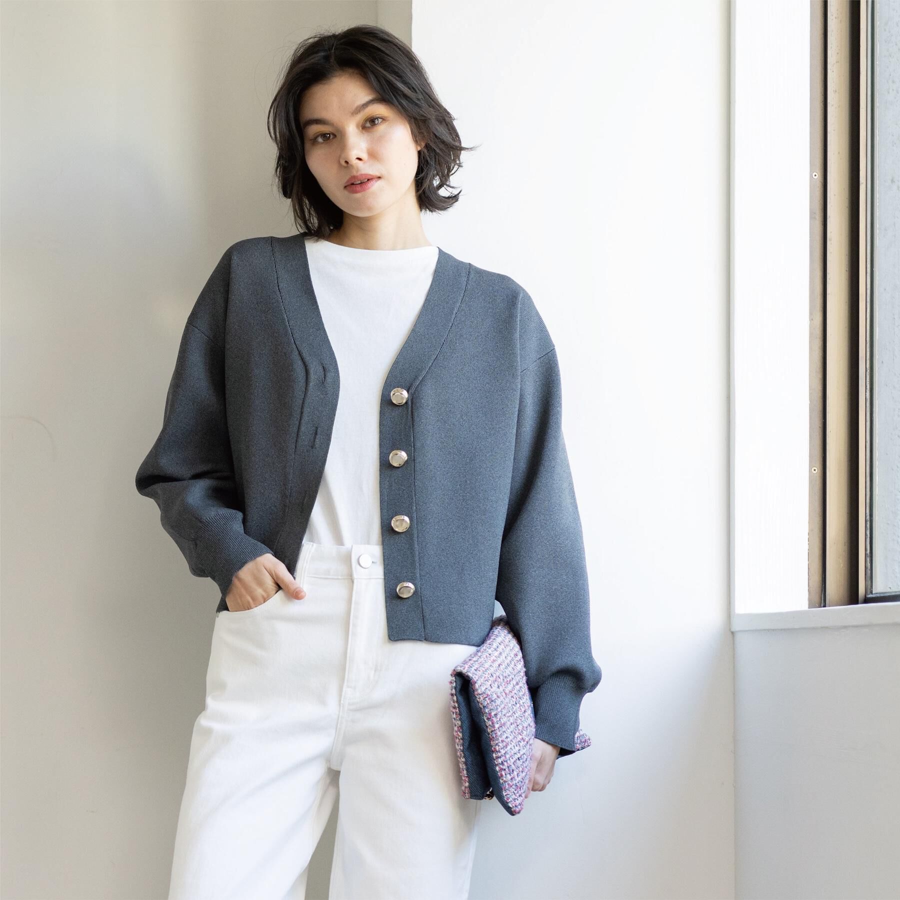 OPAQUE.CLIP「ゴールドビックボタンVネックニットカーディガン【洗濯機OK】」|カーディガン|