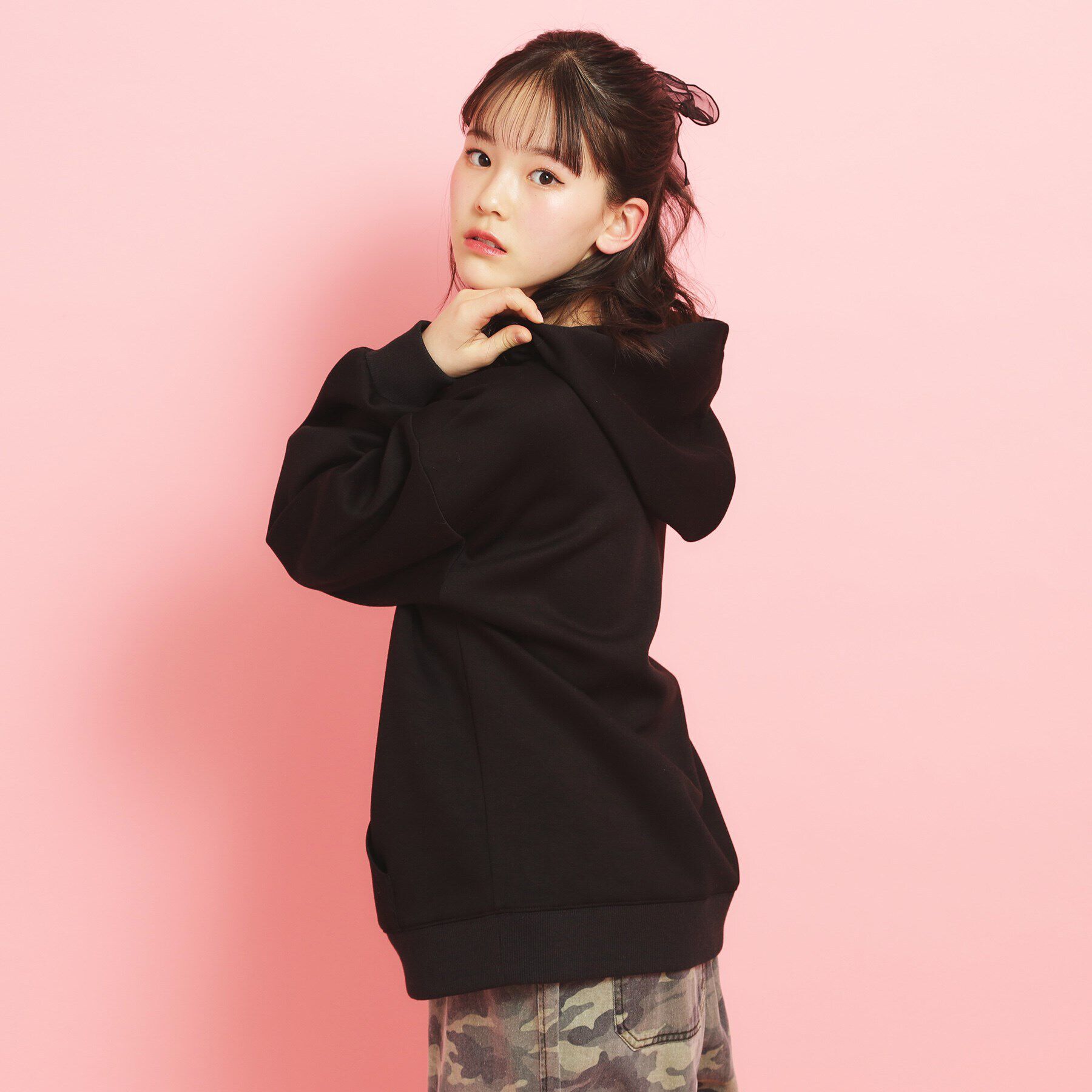 PINK-latte「シルバーワッペンポンチパーカ」|パーカー|