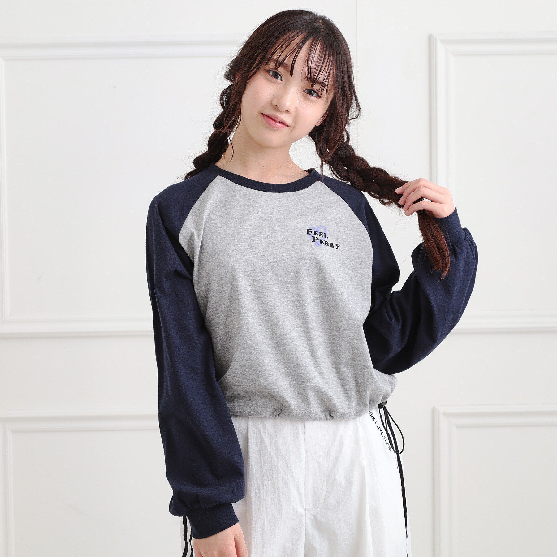 PINK-latte「スプレープリントラグランロンT」|Tシャツ・カットソー|ネイビー(194)