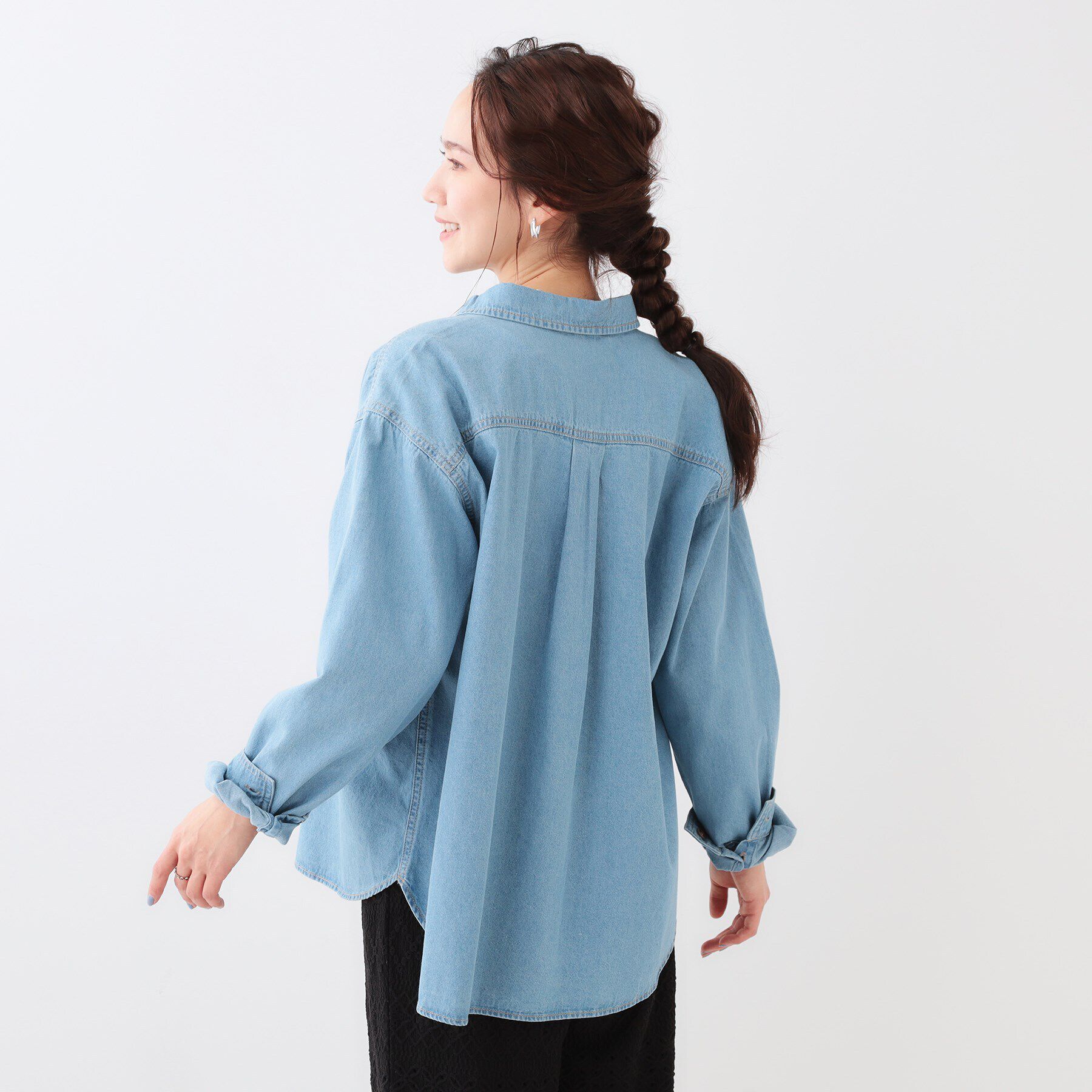 SHOO･LA･RUE「【洗える/S-LL】大人のこなれコーデに やわらかデニムシャツ」|シャツ・ブラウス|