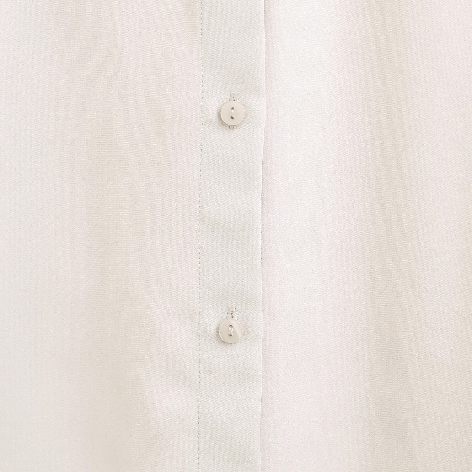 SHOO･LA･RUE「【洗濯機可/S-3L】やわらかなリボンボウタイが魅力　大人の華やかブラウス」|シャツ・ブラウス|