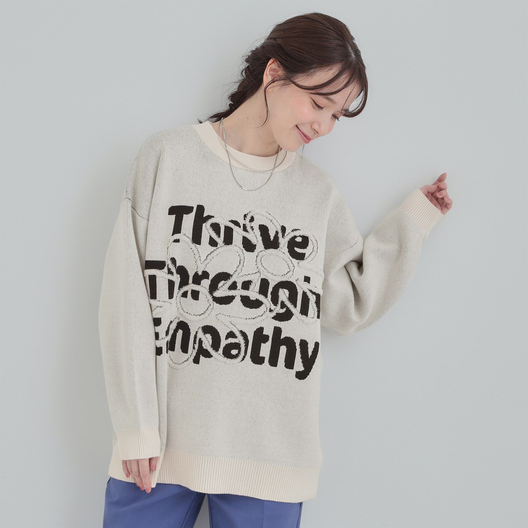 SHOO･LA･RUE「【体型カバー】ちくちくしにくい お花ロゴジャカードスウェットライクニット」|ニット・セーター|