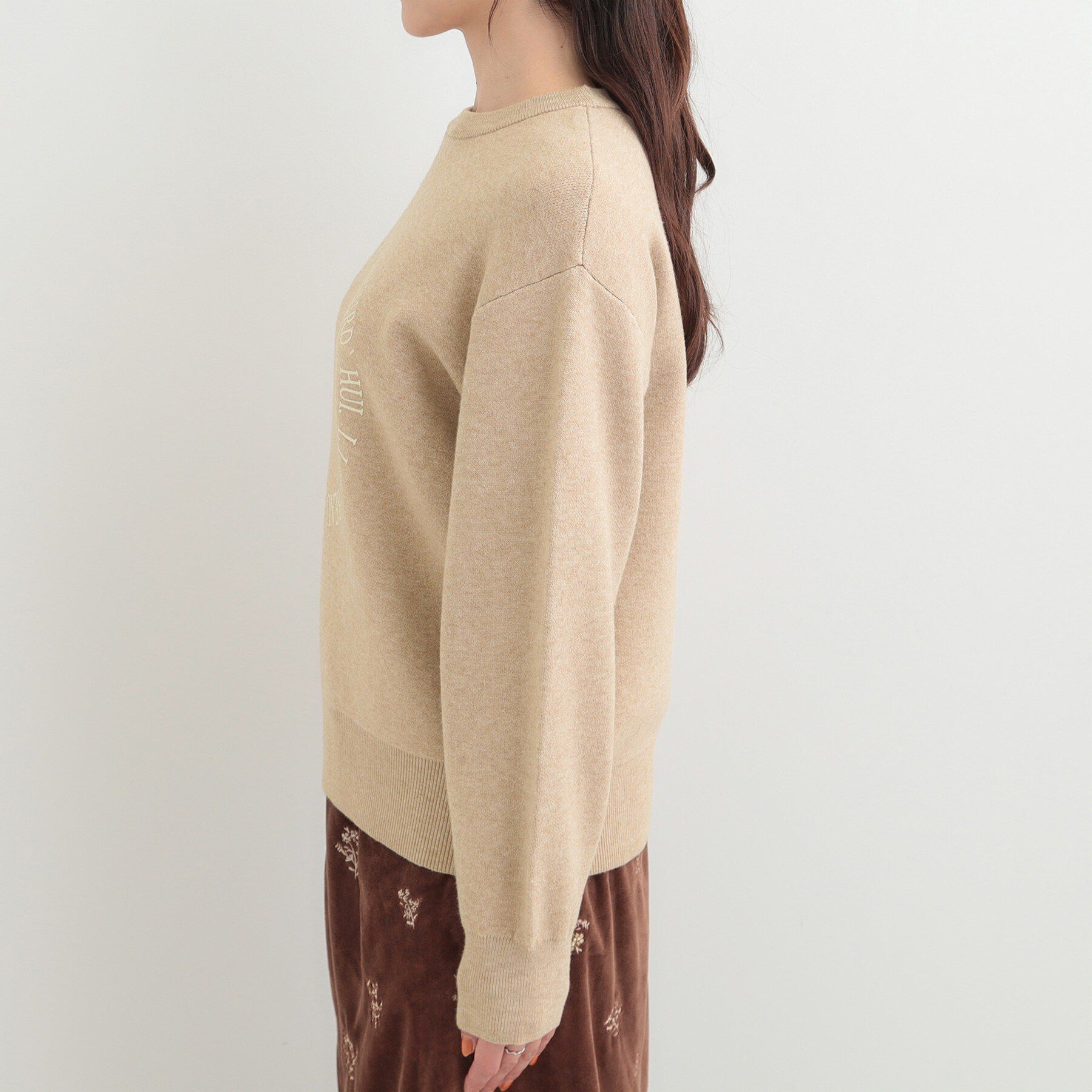 SHOO･LA･RUE「【洗濯機可/S-LL】もちもちタッチで柔らかい肌触り スウェットライクロゴニット」|ニット・セーター|