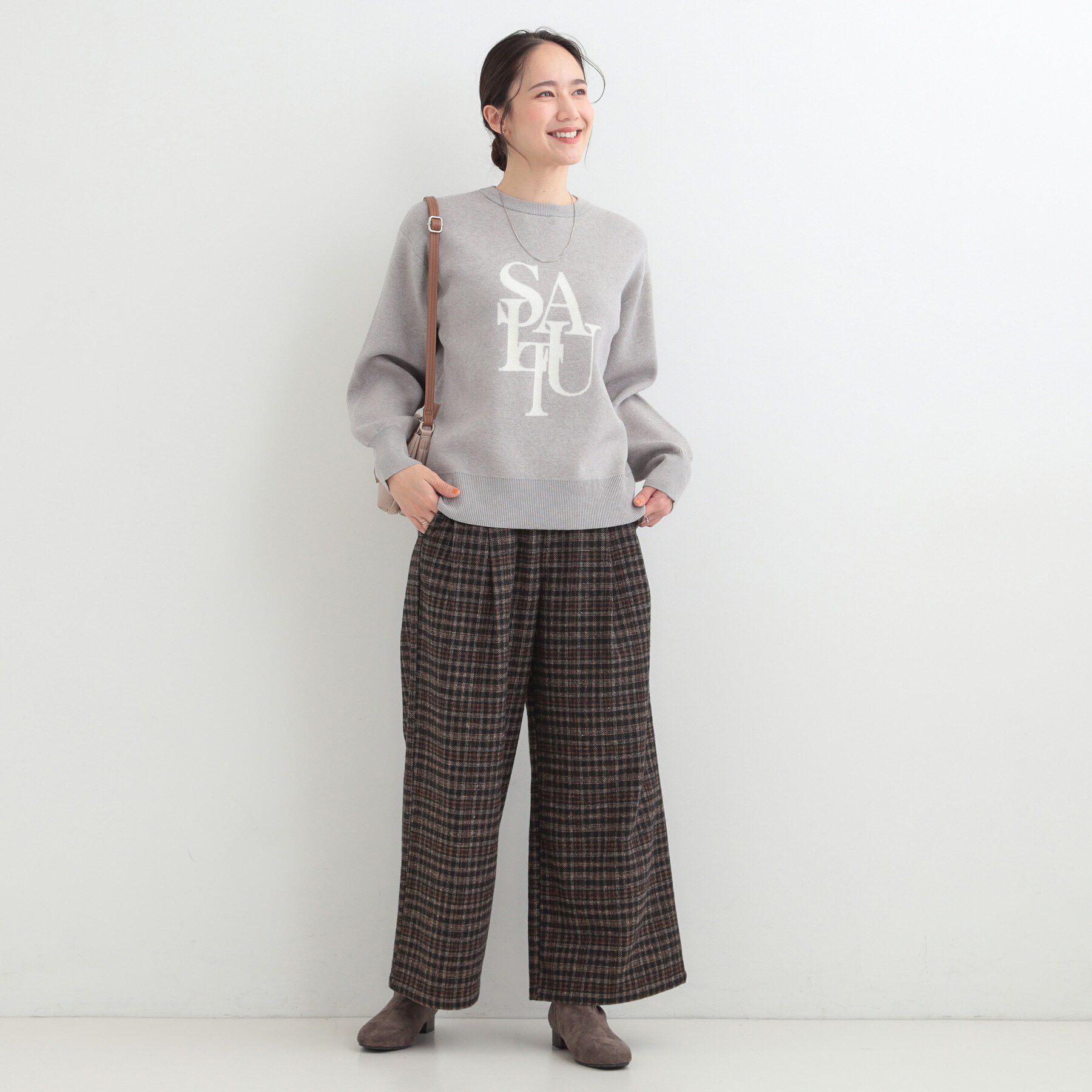 SHOO･LA･RUE「【洗濯機可/S-LL】もちもちタッチで柔らかい肌触り スウェットライクロゴニット」|ニット・セーター|