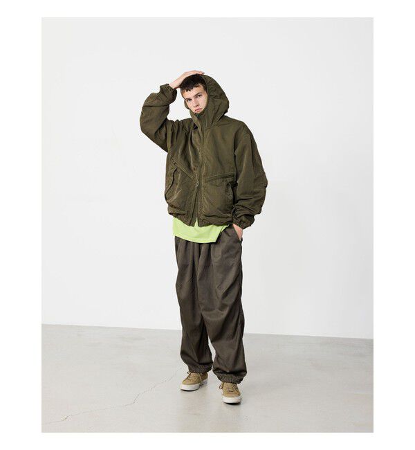 BEAMS「ガーメントダイ フーデッド ブルゾン【ワイドショートフィット】」|ブルゾン・スタジャン|