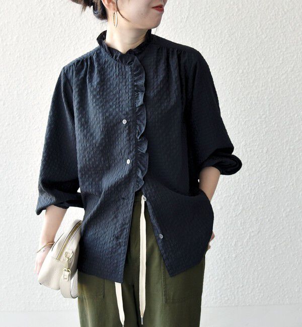 SHIPS any「SHIPS any:〈洗濯機可能〉フリルカラー スタンド & オープン シャツ ブラウス」|シャツ・ブラウス|ブラック