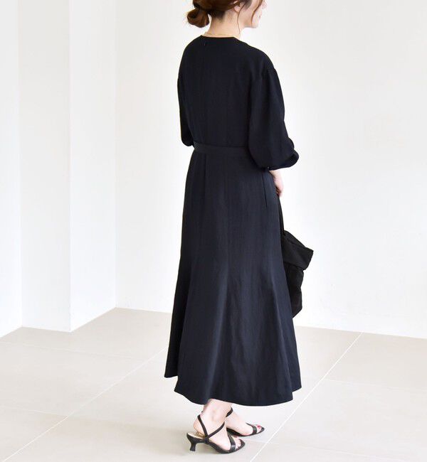 quaranciel「quaranciel:〈洗濯機可能〉ツイル Vネック ベルト フレア ワンピース」|ワンピース|