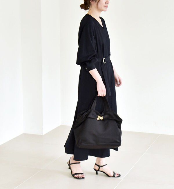 quaranciel「quaranciel:〈洗濯機可能〉ツイル Vネック ベルト フレア ワンピース」|ワンピース|