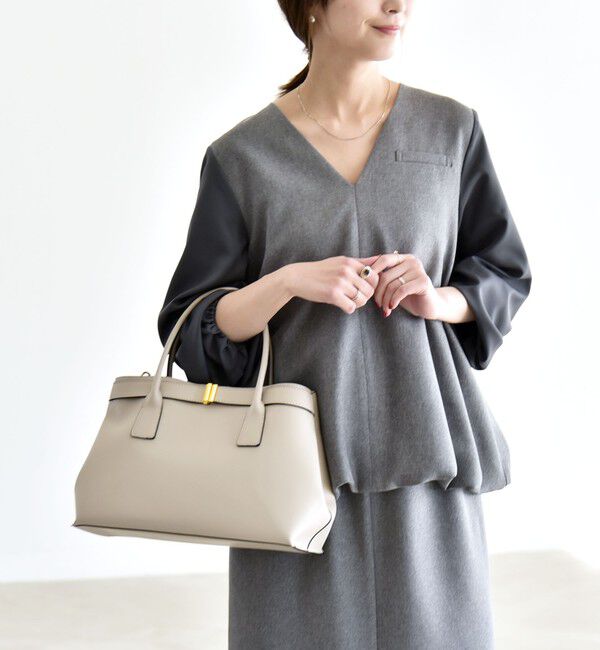 quaranciel「《予約》quaranciel:〈洗濯機可能〉Vネック ブラウス & Iライン スカート セットアップ」|ワンピース|