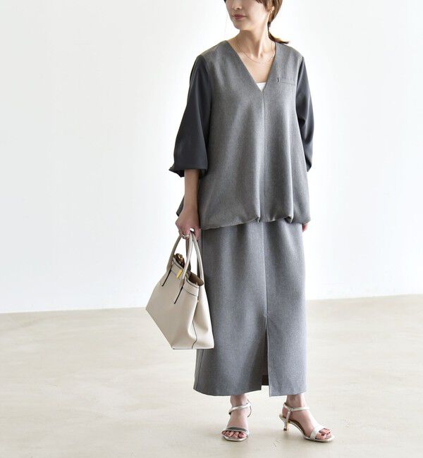 quaranciel「《予約》quaranciel:〈洗濯機可能〉Vネック ブラウス & Iライン スカート セットアップ」|ワンピース|