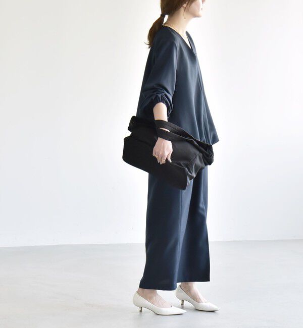 quaranciel「《予約》quaranciel:〈洗濯機可能〉Vネック ブラウス & Iライン スカート セットアップ」|ワンピース|