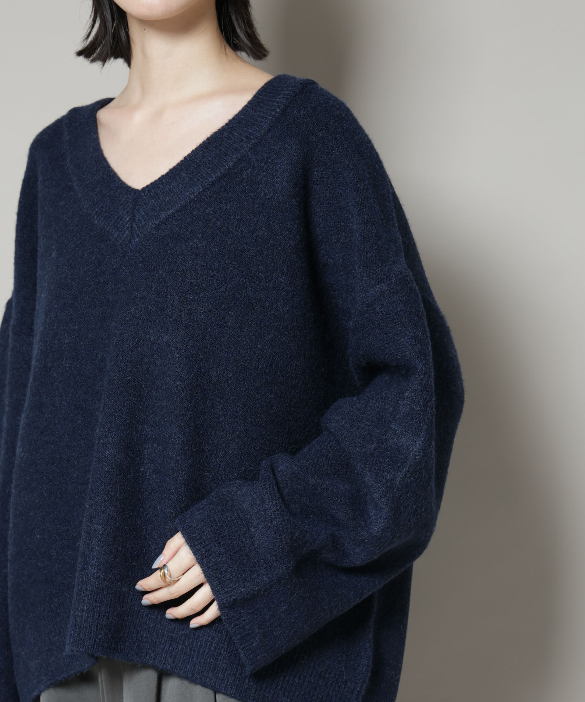 nano･universe「Vネックワイドシルエット圧縮ニット」|ニット・セーター|
