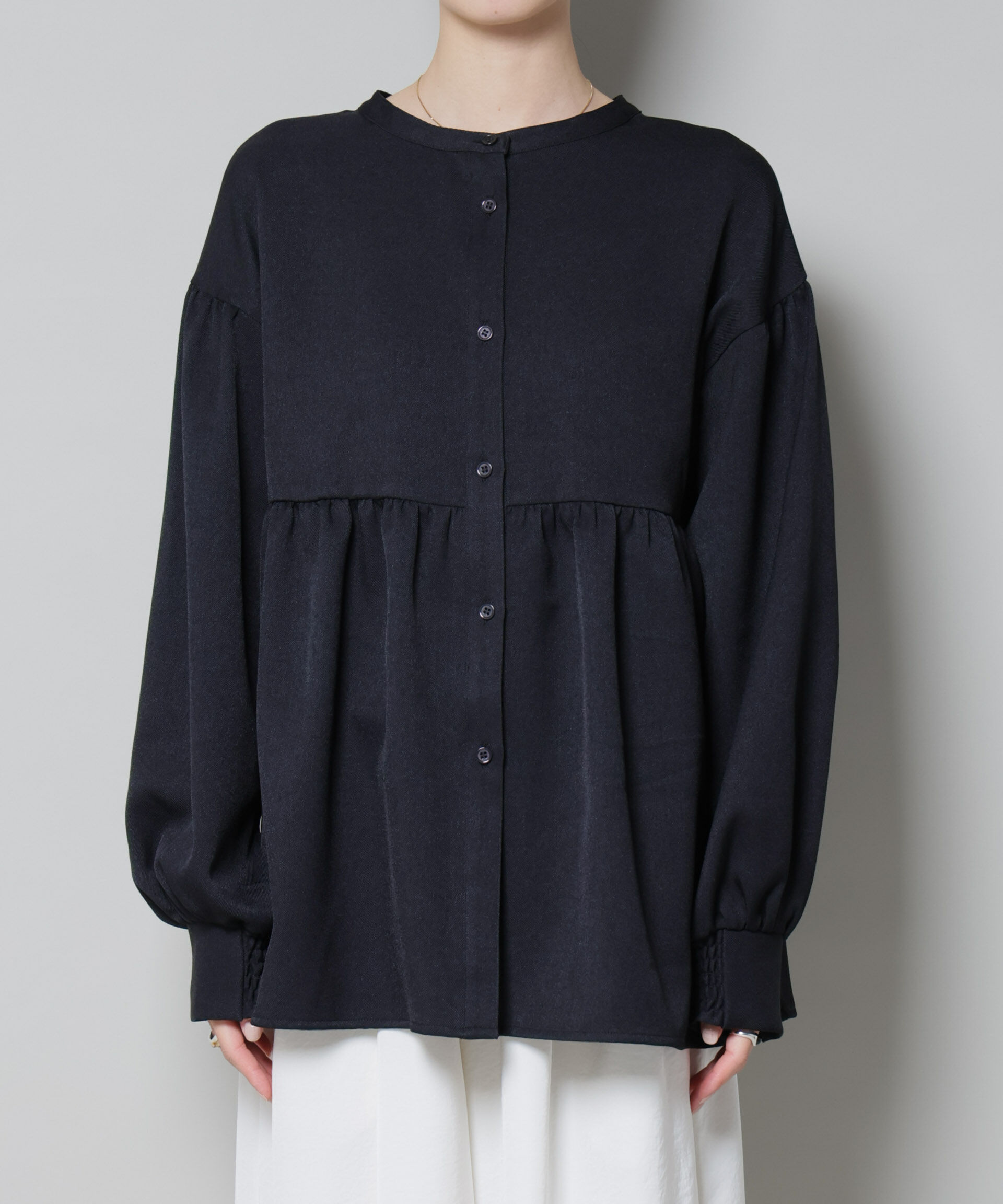 nano･universe「ｳｰﾙﾗｲｸﾎﾟﾘｴｽﾃﾙ前後2way切り替えﾍﾟﾌﾟﾗﾑﾌﾞﾗｳｽ(ｾ  」|シャツ・ブラウス|