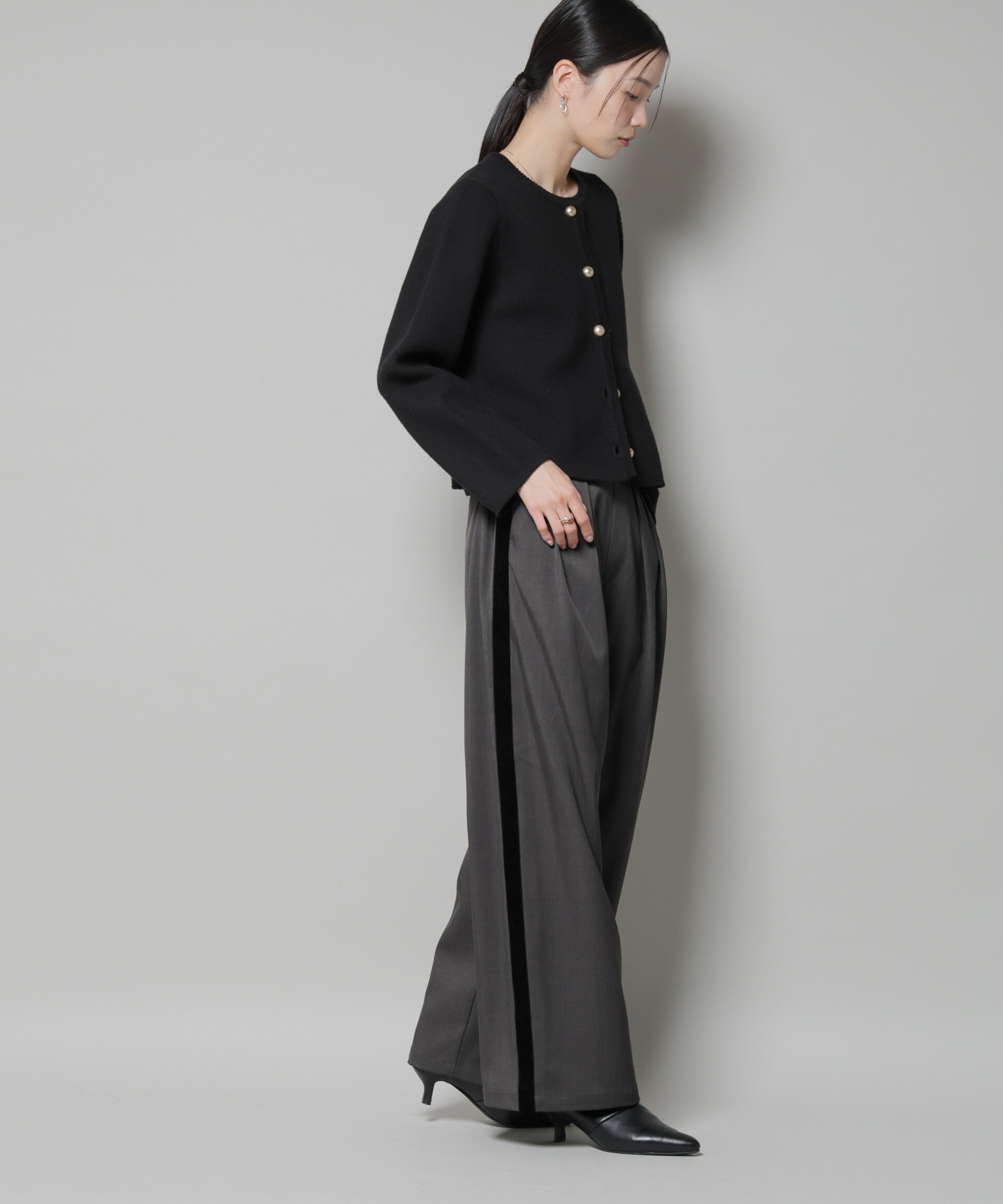 nano･universe「ベルベッドサイドラインパンツ」|チノ|