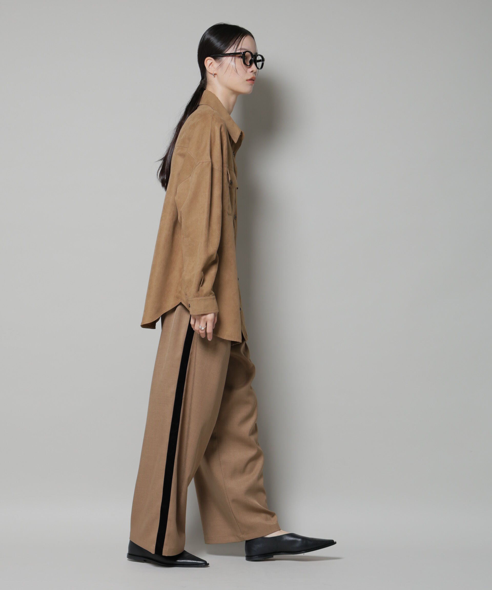 nano･universe「ベルベッドサイドラインパンツ」|チノ|